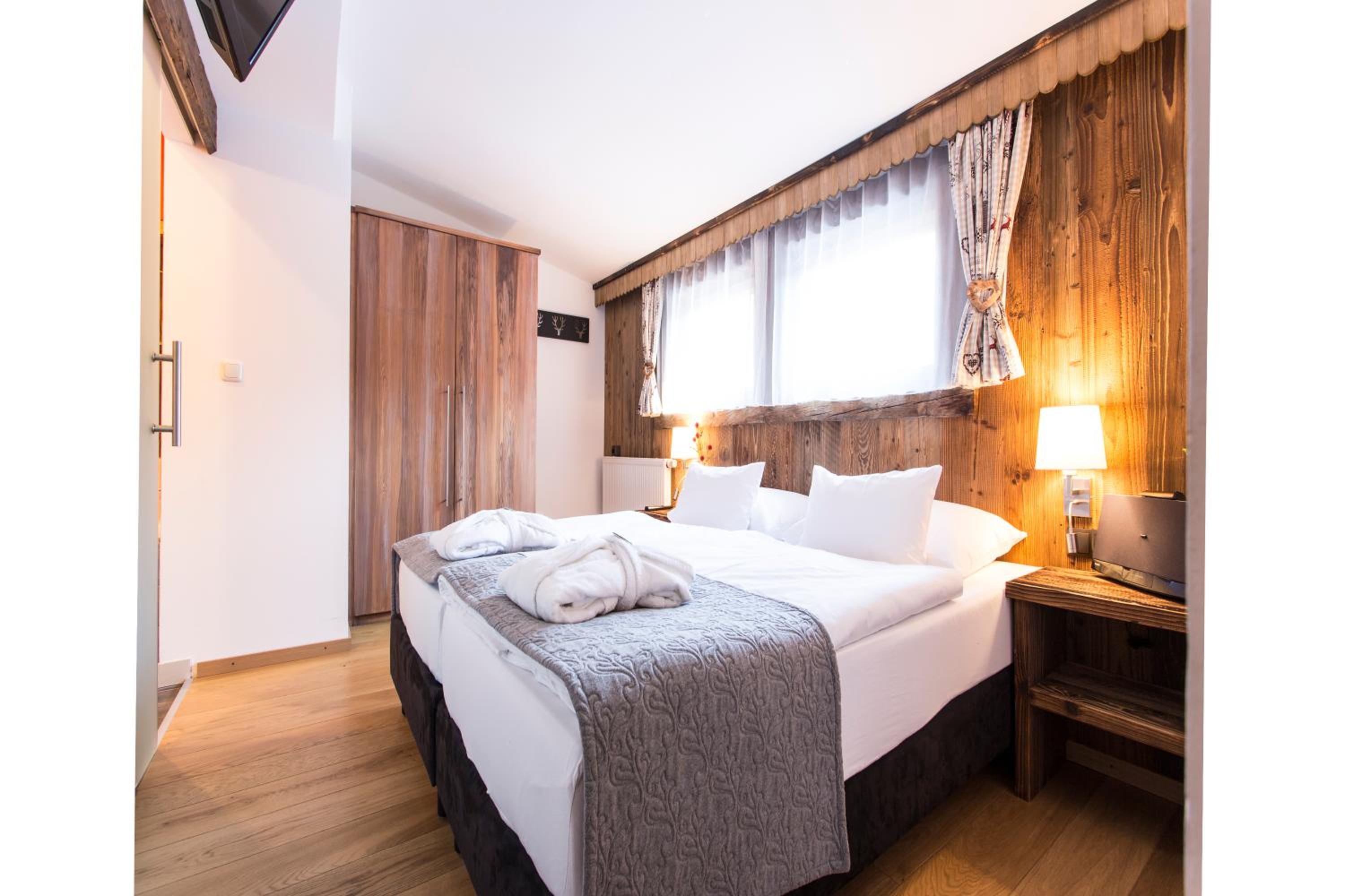 Standard Double Room without balcony - Rotes Wandl photo 1