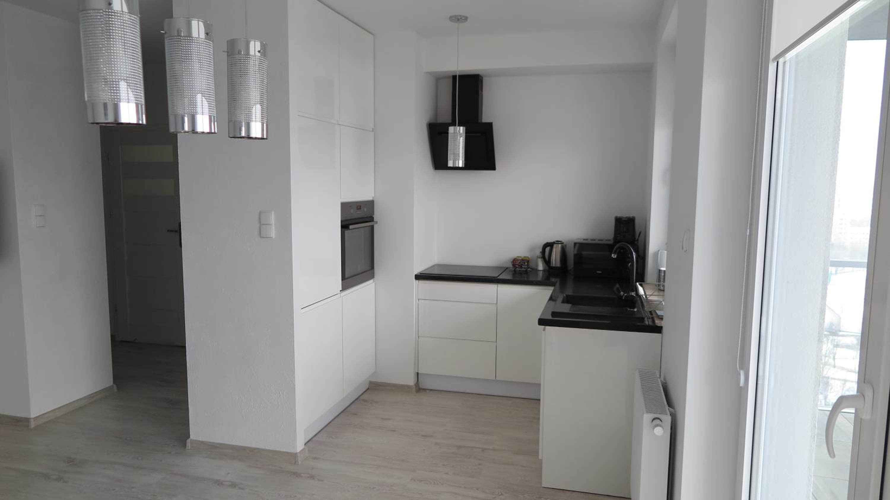 Apartment with Balcony - Photo 22