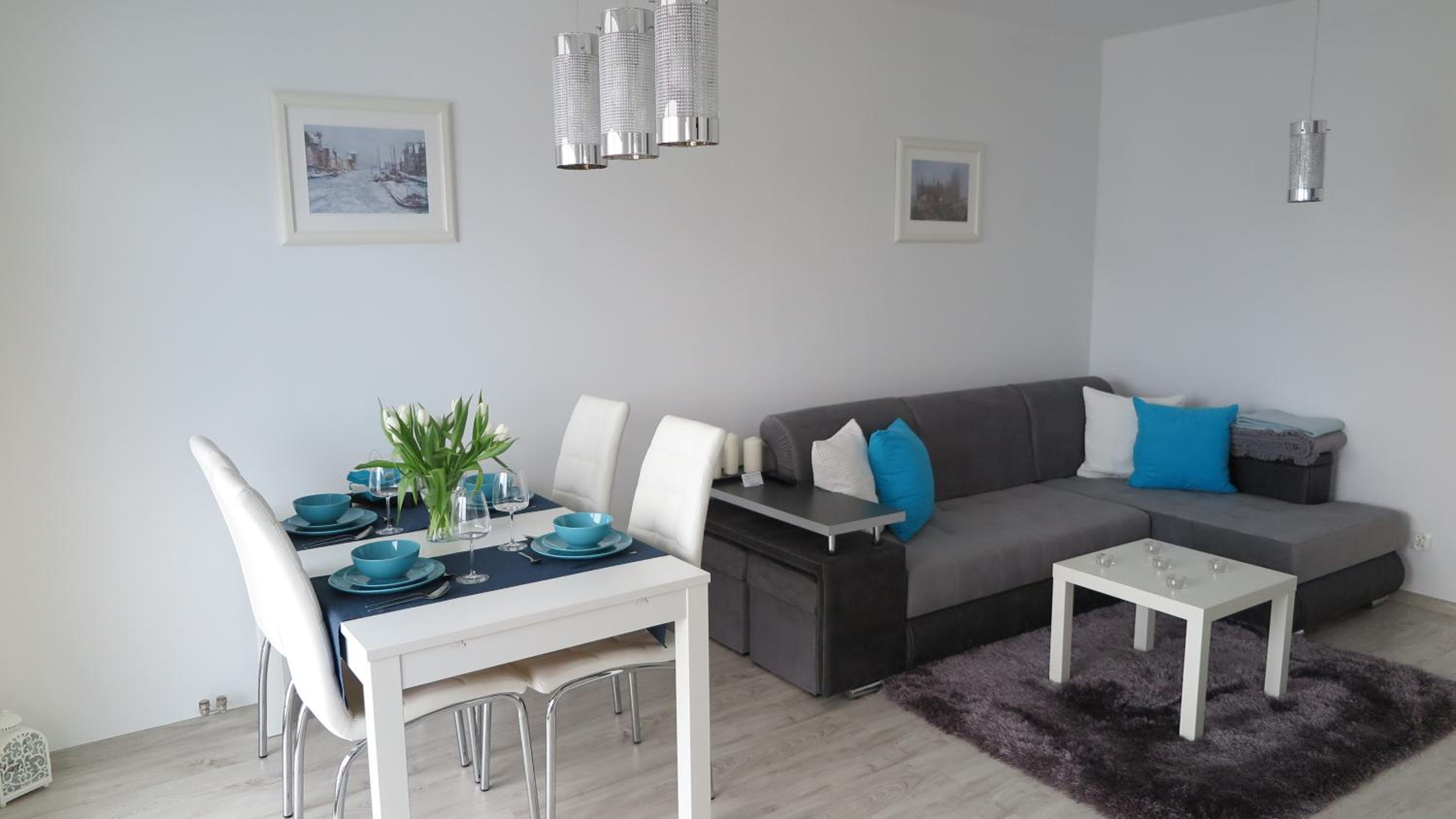 Apartment with Balcony - Photo 19