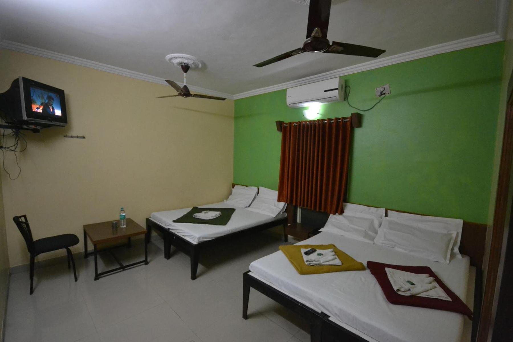 Deluxe Quadruple Room photo 3
