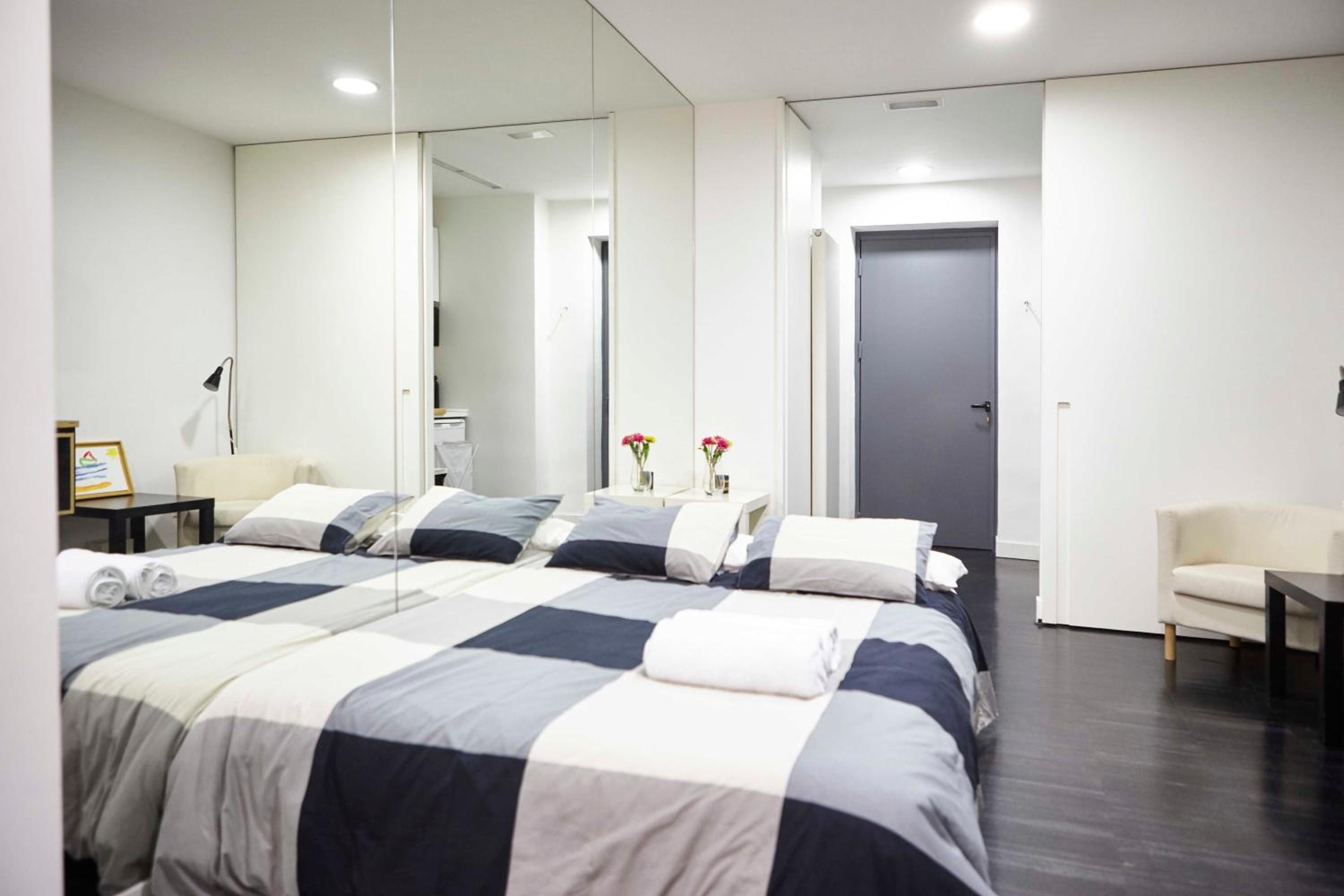 Three-Bedroom Apartment - Photo 8