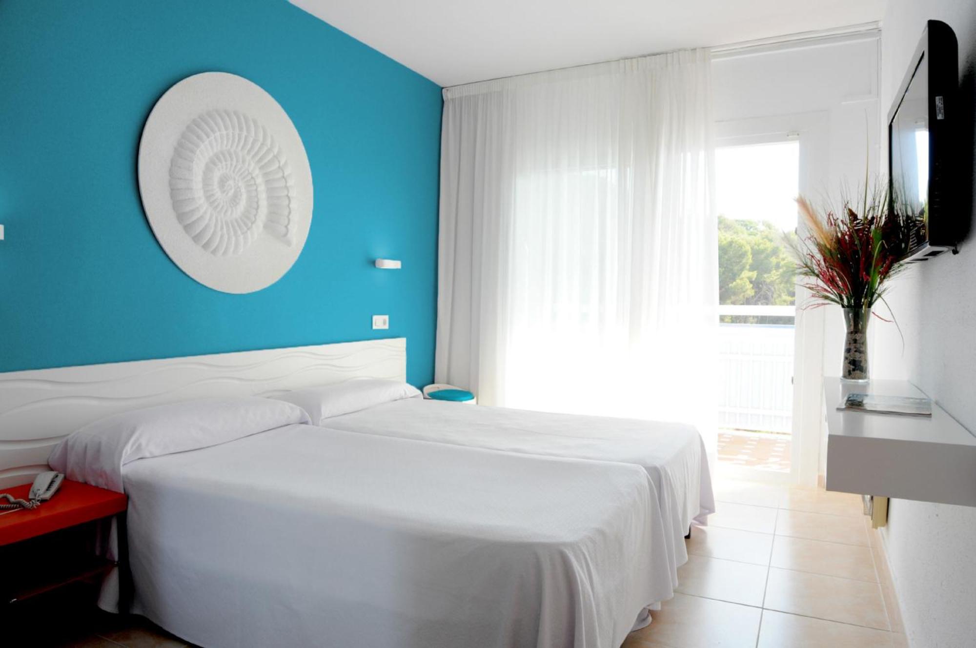 Relax in this stylish and vibrant hotel room!