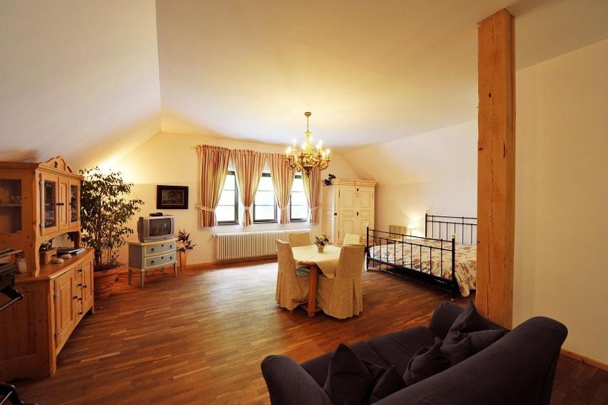 Classic Family Room - Photo 1
