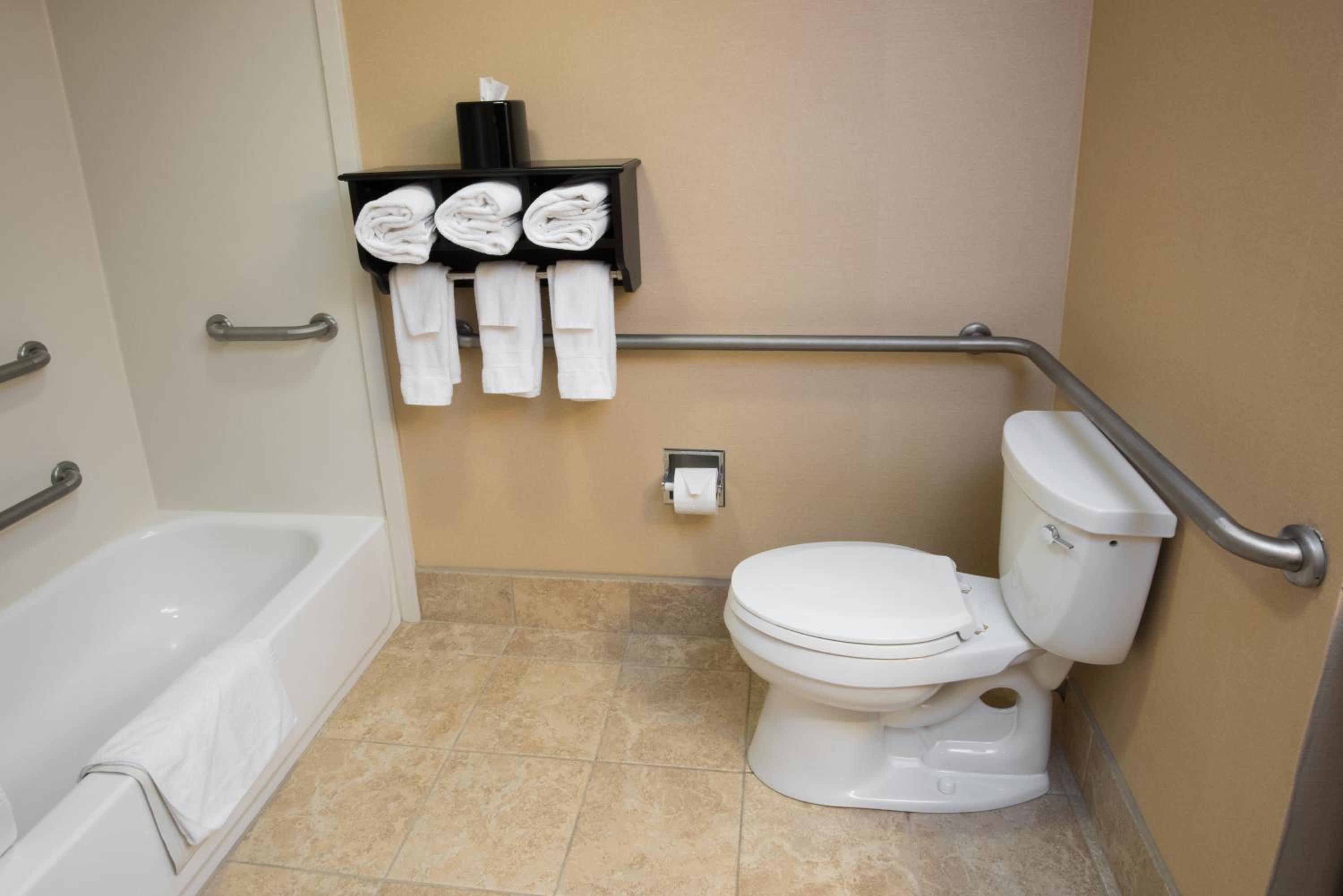 King Room - Accessible/Non Smoking - Photo 3