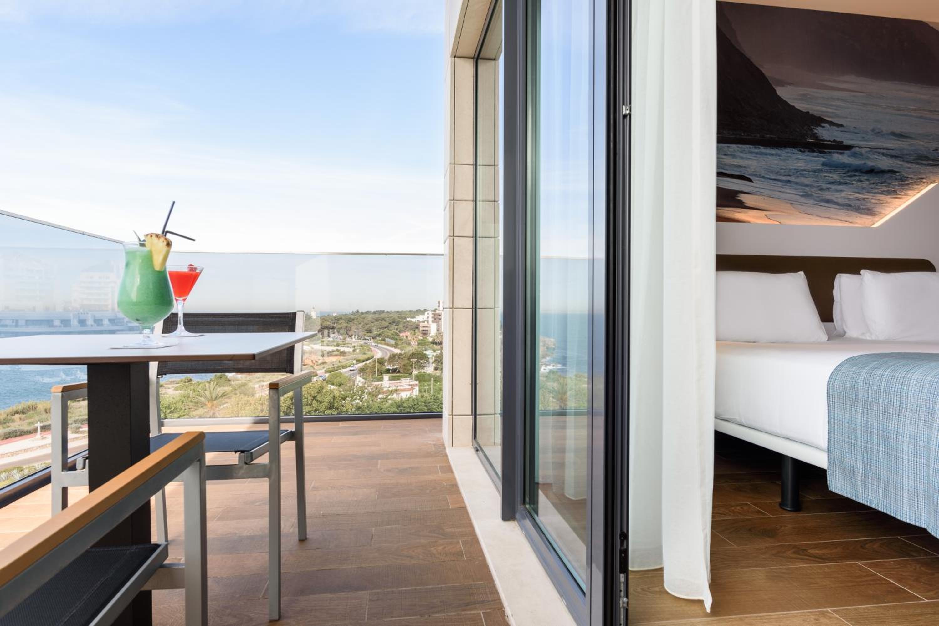 Junior Suite with Balcony and Sea View