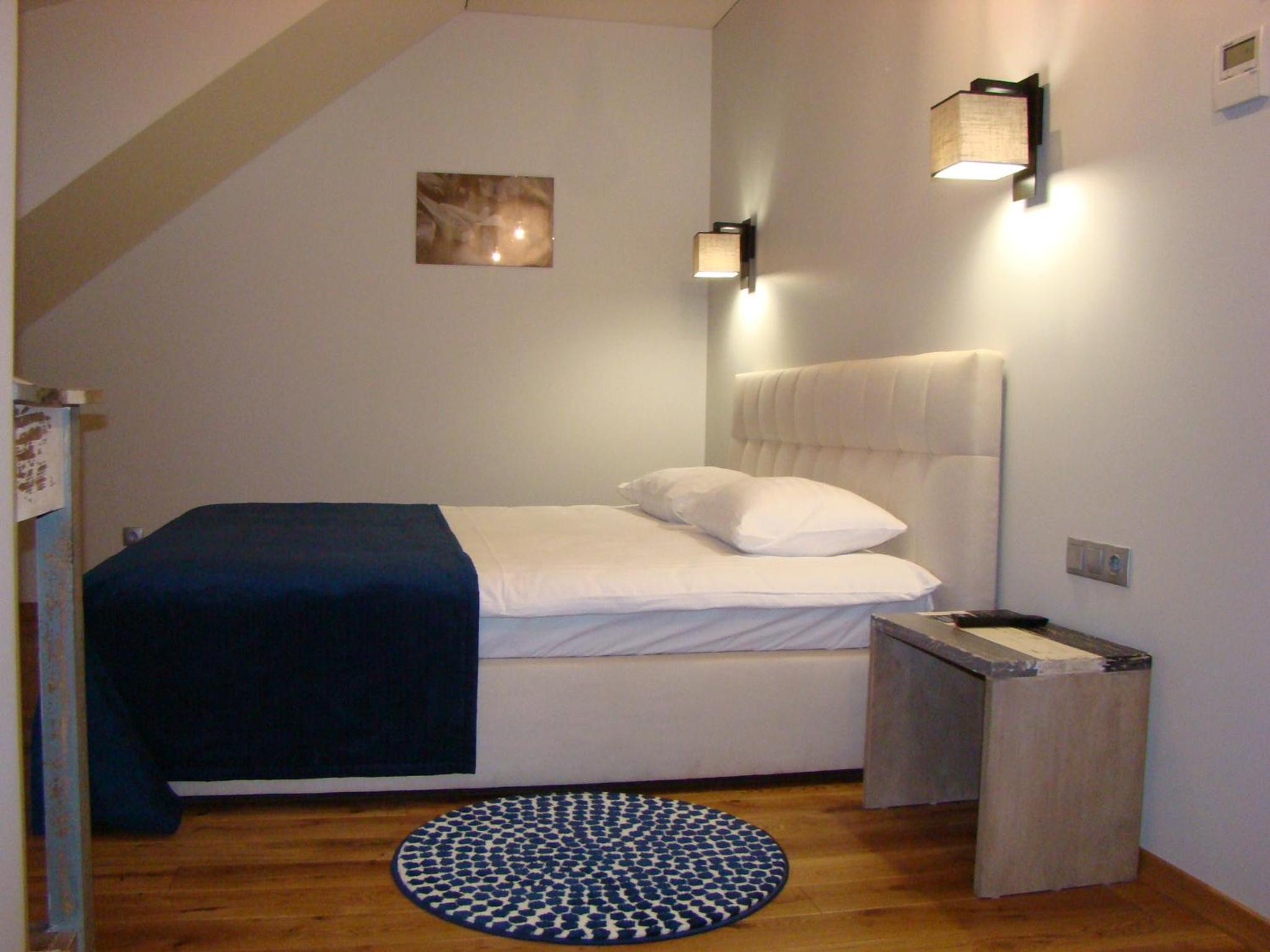 Large Single Room photo 2