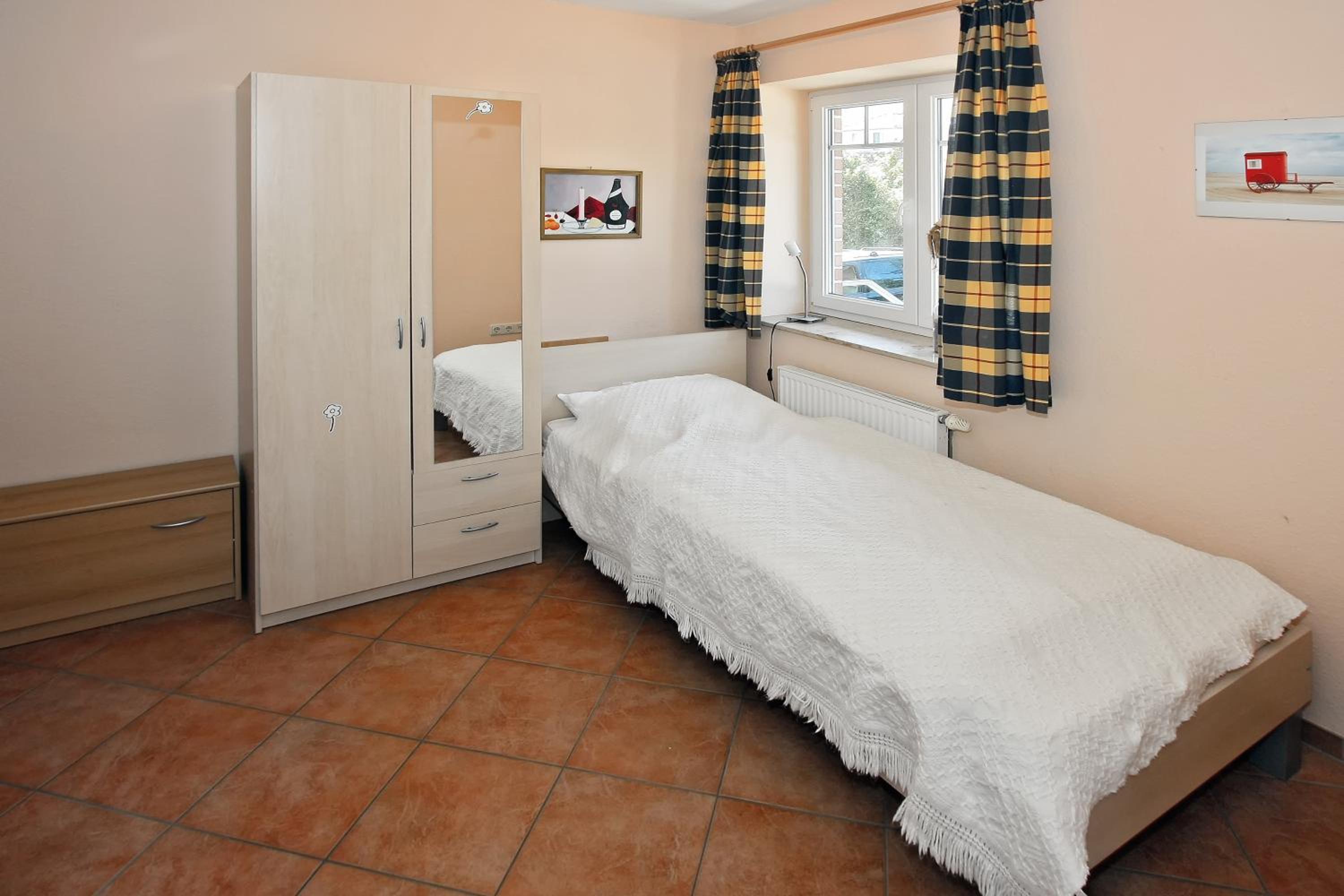 Apartment With Separate Bedroom And Terrace - Ground Floor (Disability Access) "Arosa 1" photo 3