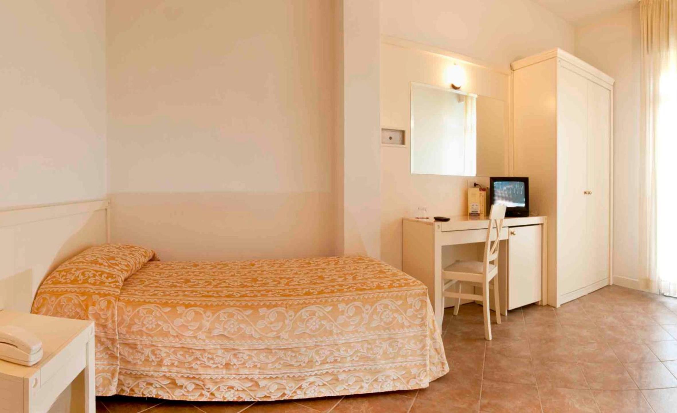Classic Single Room