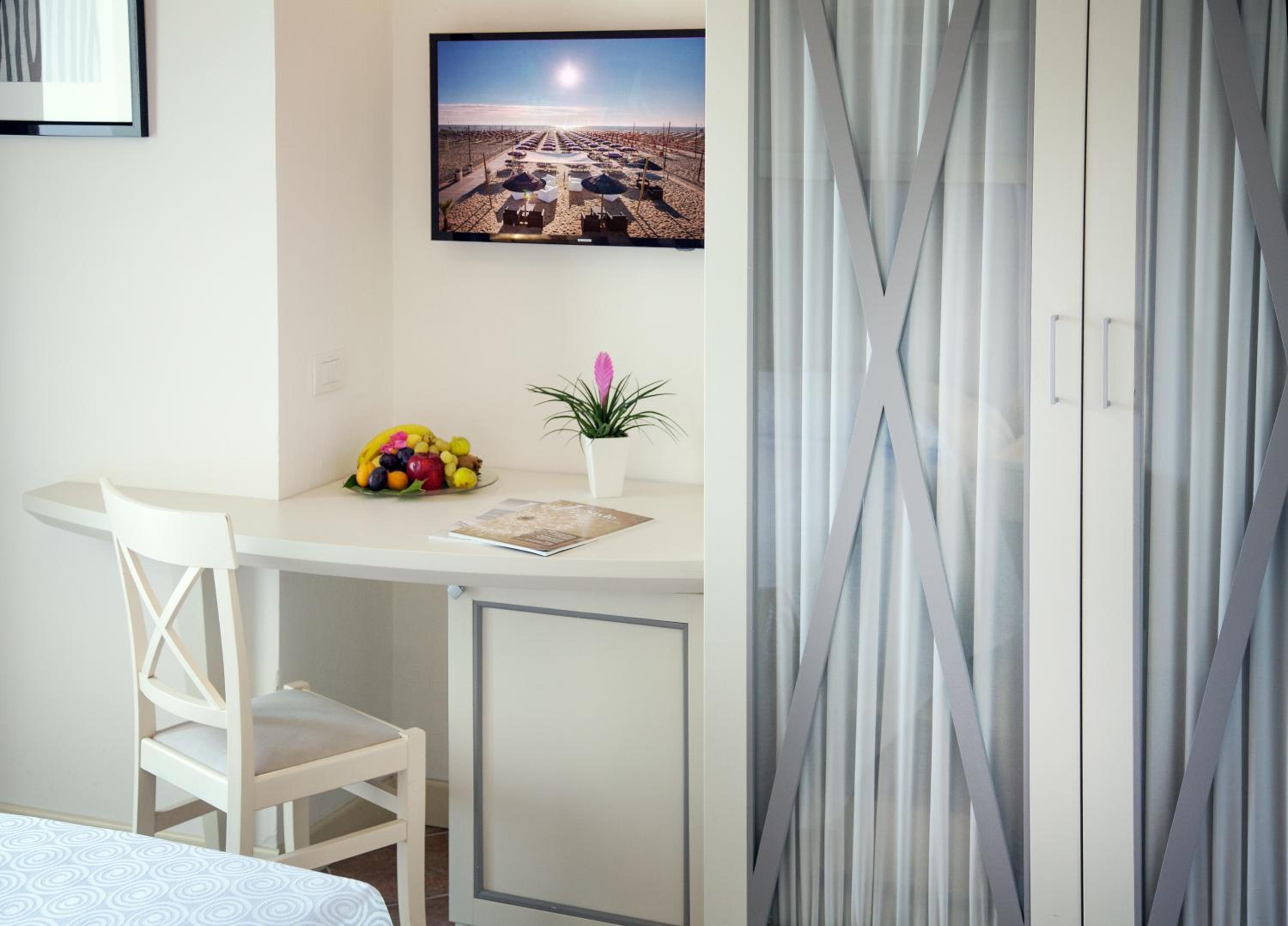Classic Triple Room - Photo 4