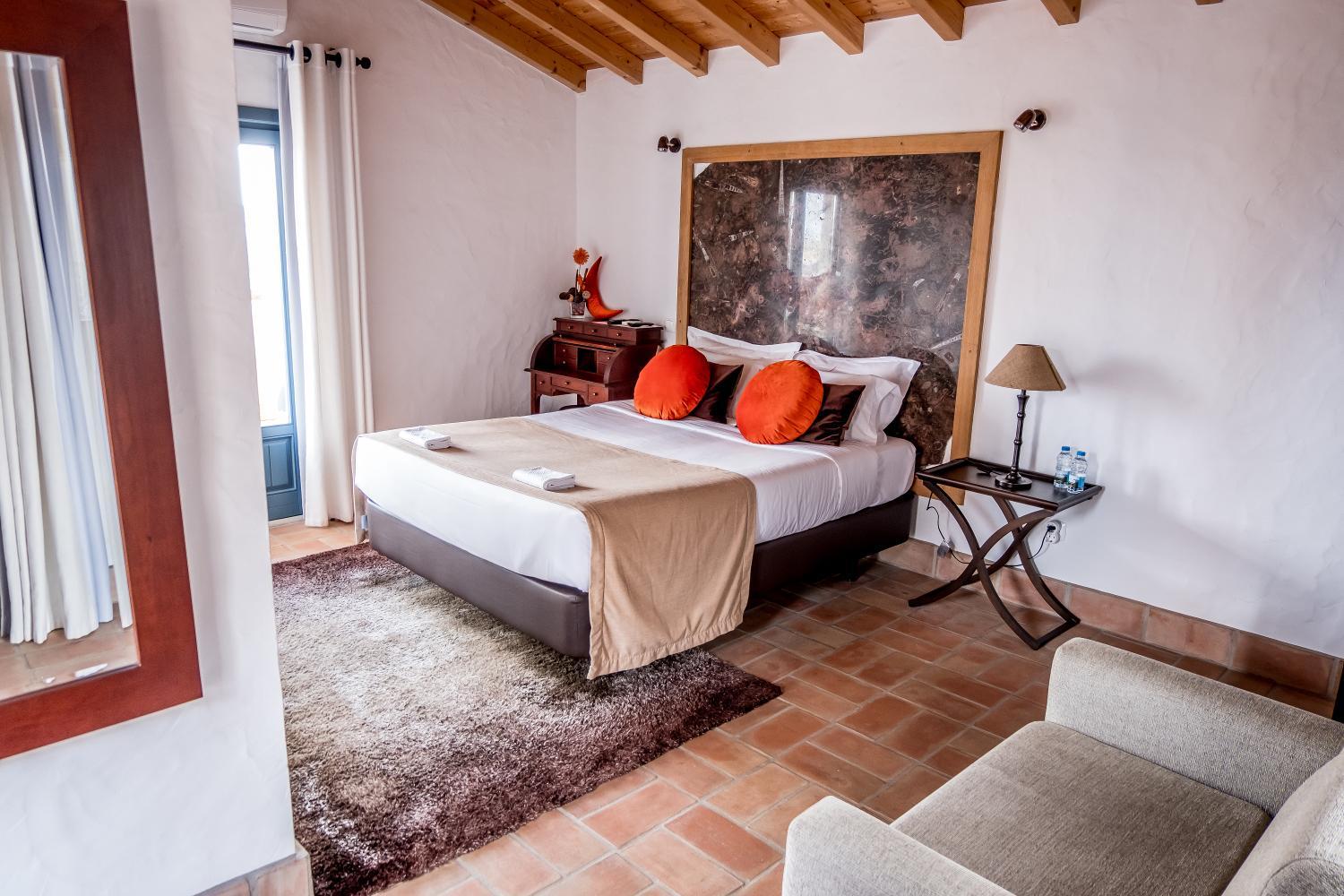 Deluxe Double Room with Balcony photo 1
