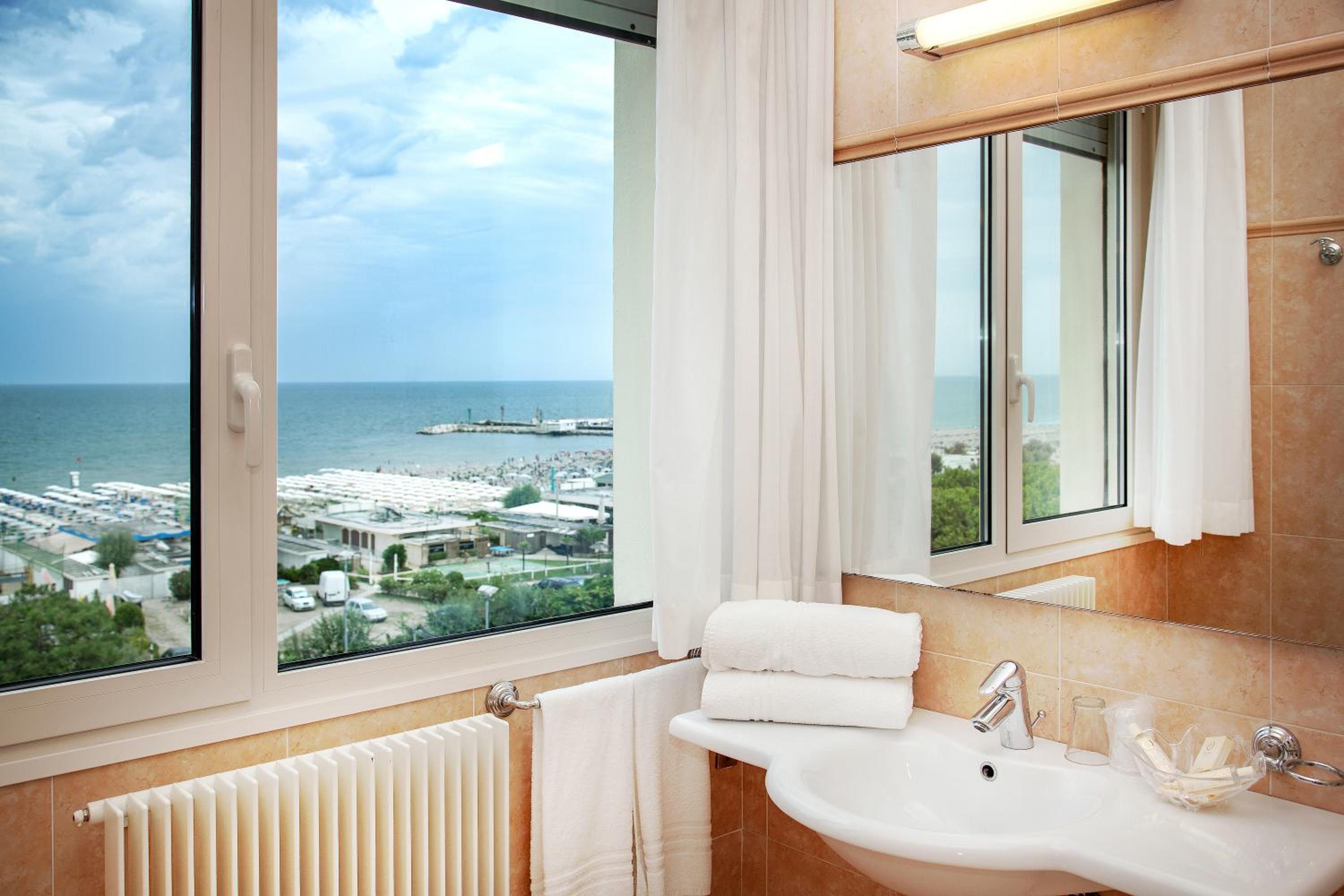 Superior Triple Room - Photo 7