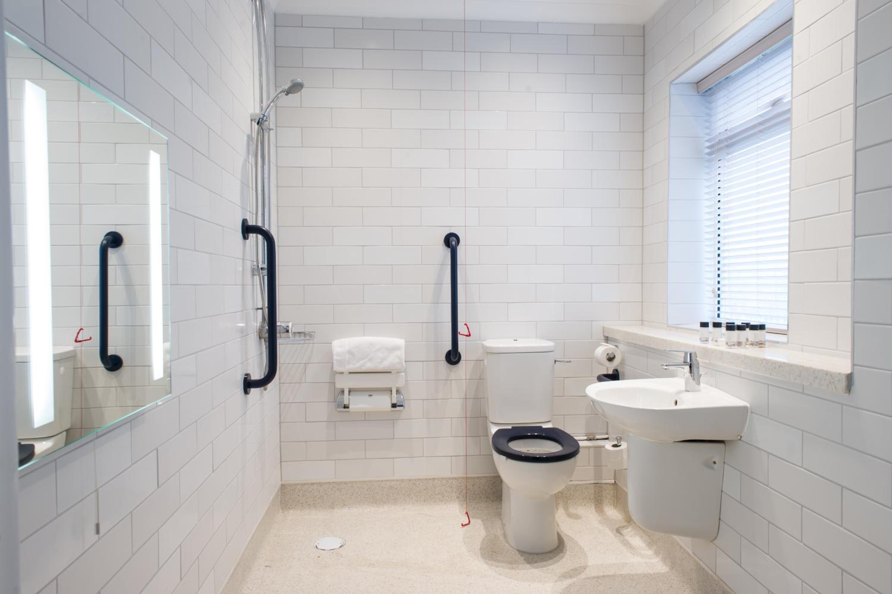 Double Or Twin Room - Disability Access photo 2