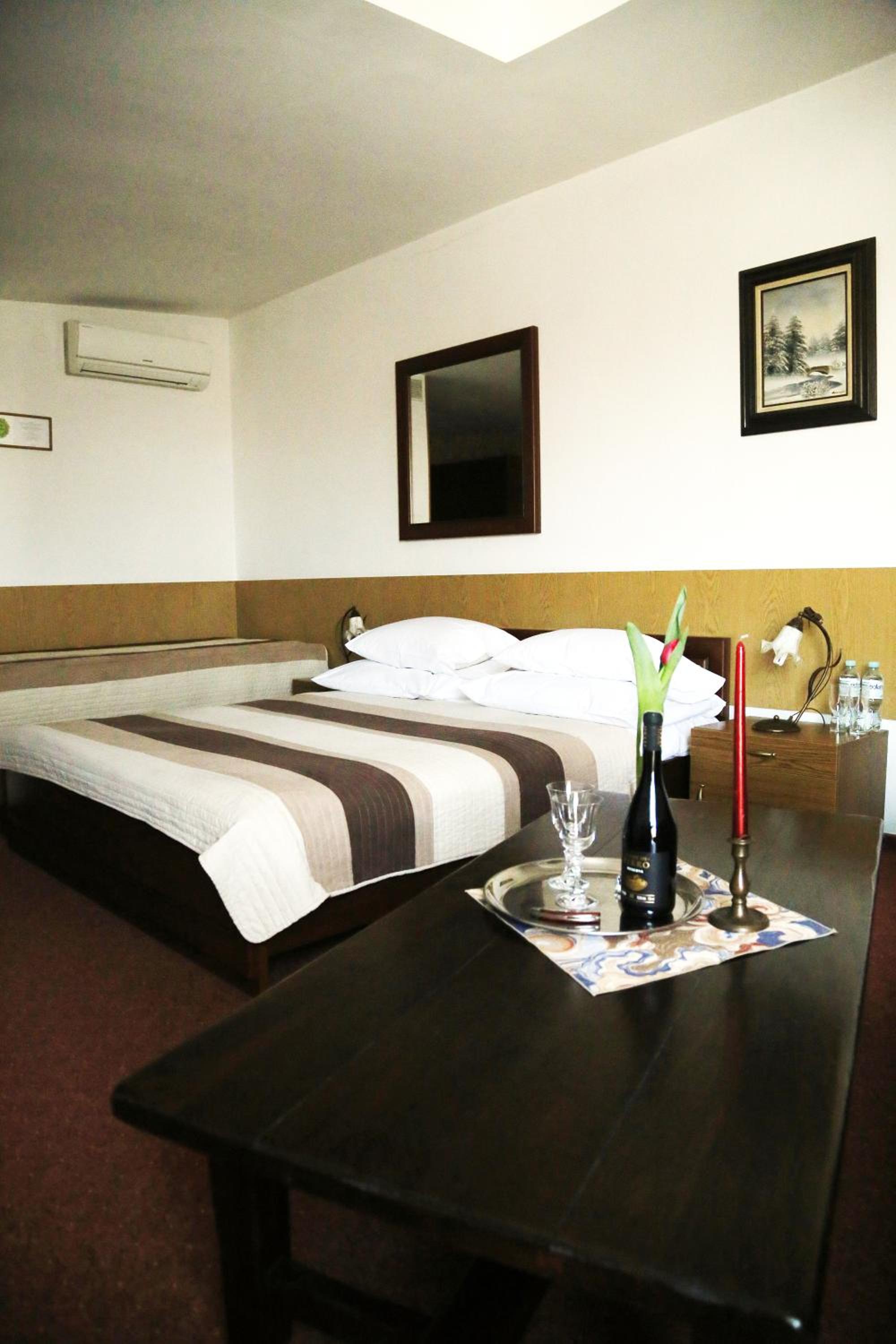 Standard Queen Room - Photo 1