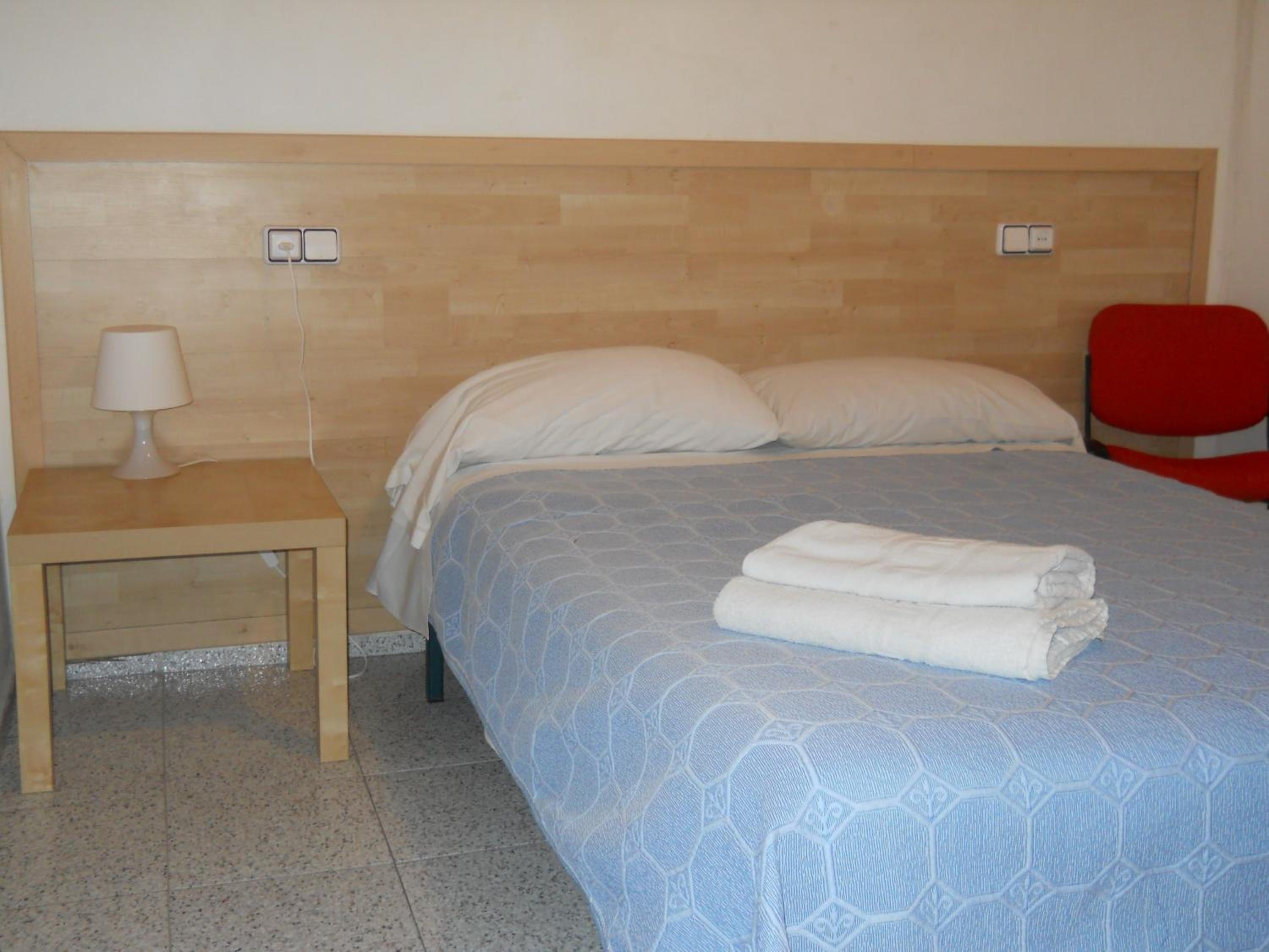 Habitación Doble o con Dos Camas con Baño Compartido