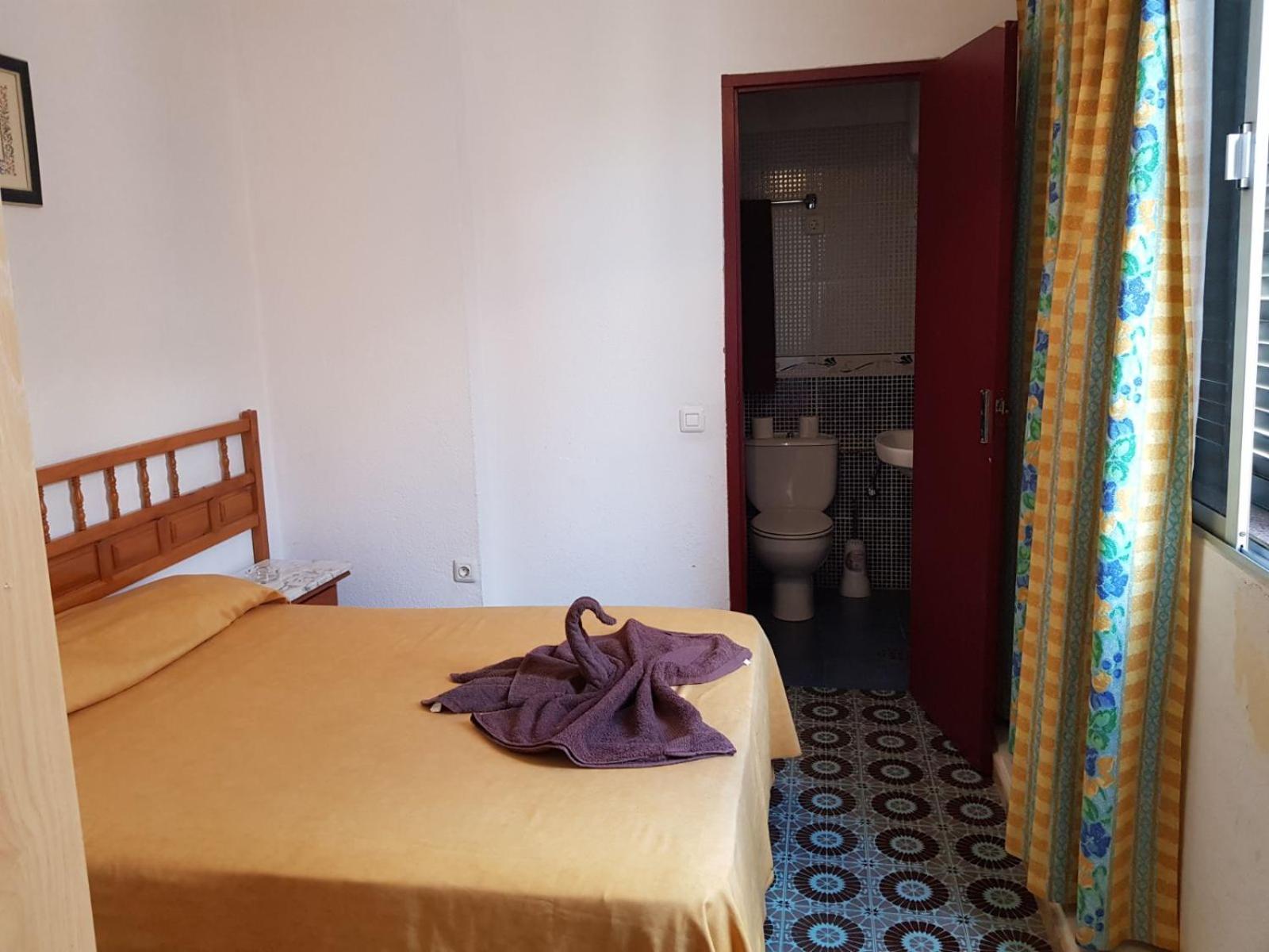 Habitación Doble con Baño Privado