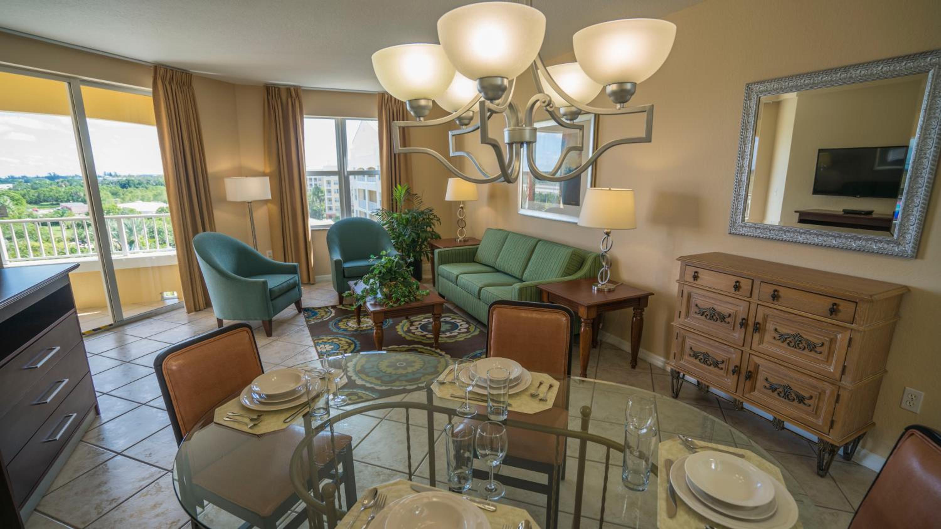 Deluxe One-Bedroom King Suite - Photo 6
