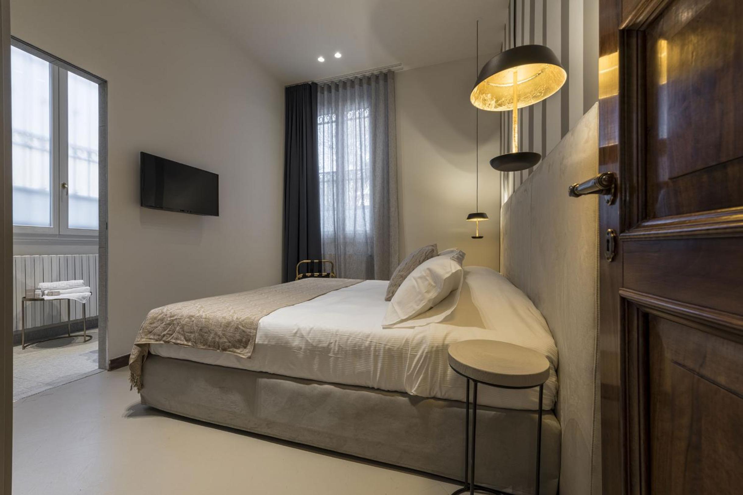 Family Apartment - Photo 35
