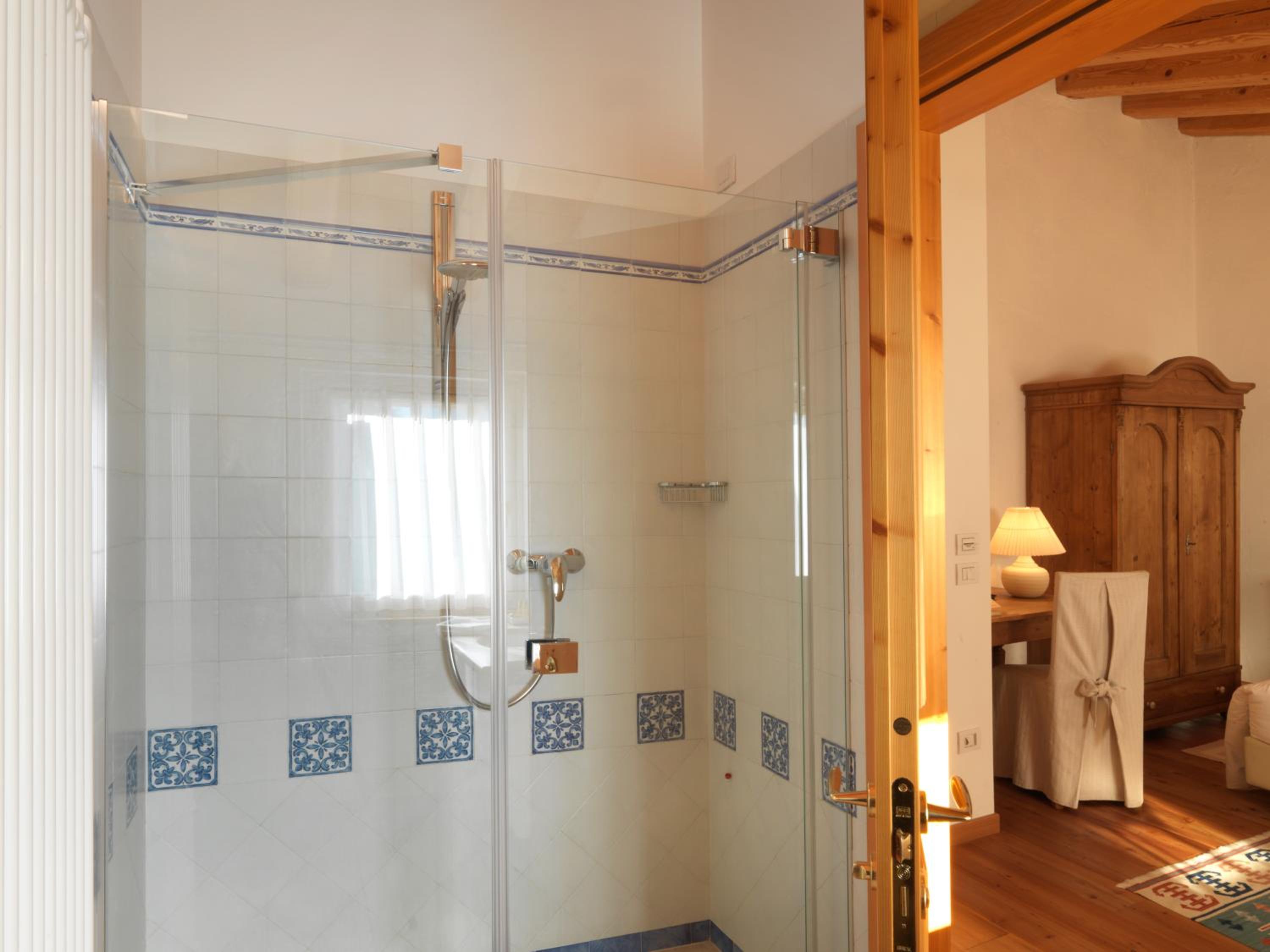 Double Room - Photo 8