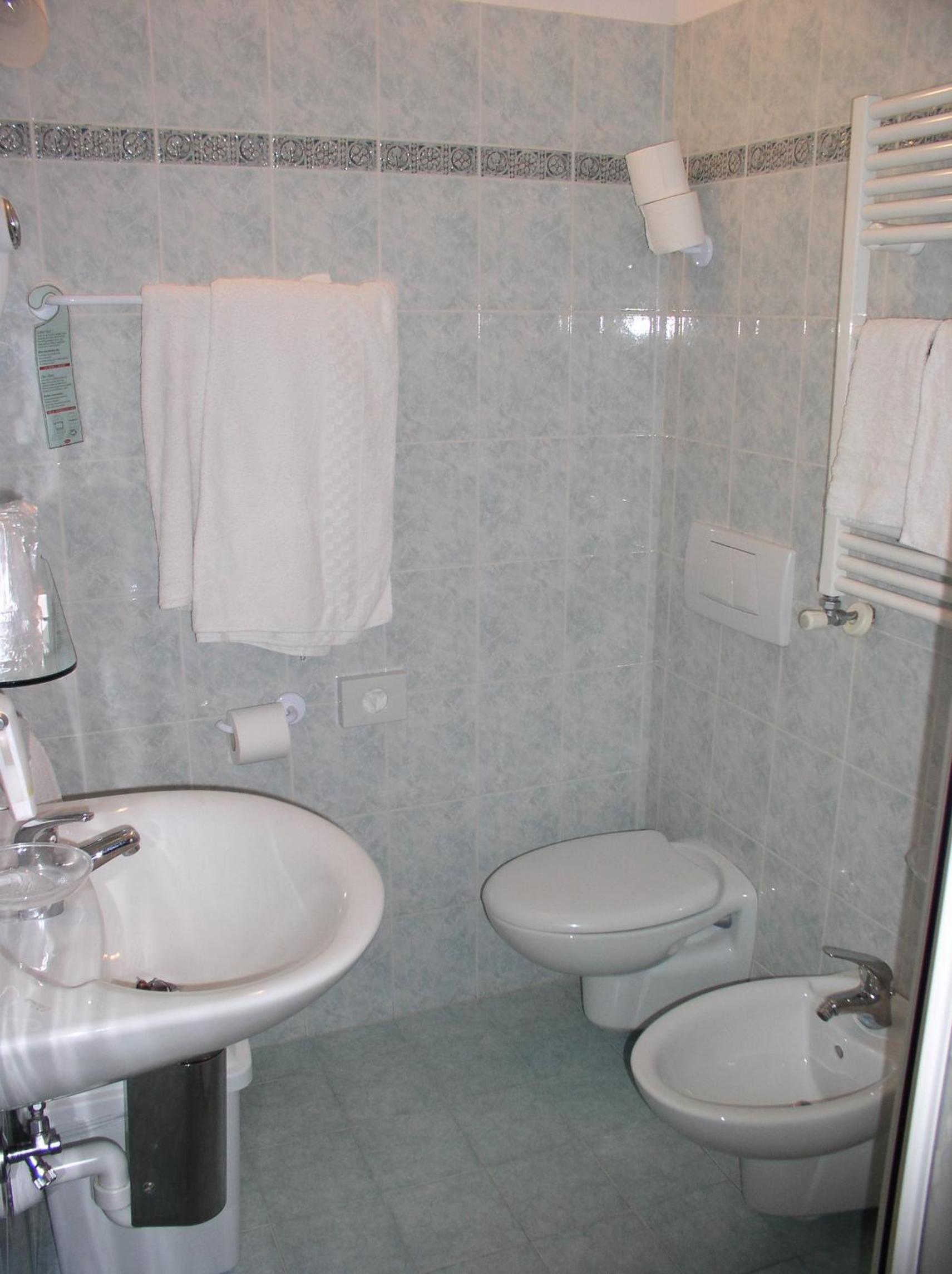 Superior Quadruple Room photo 2