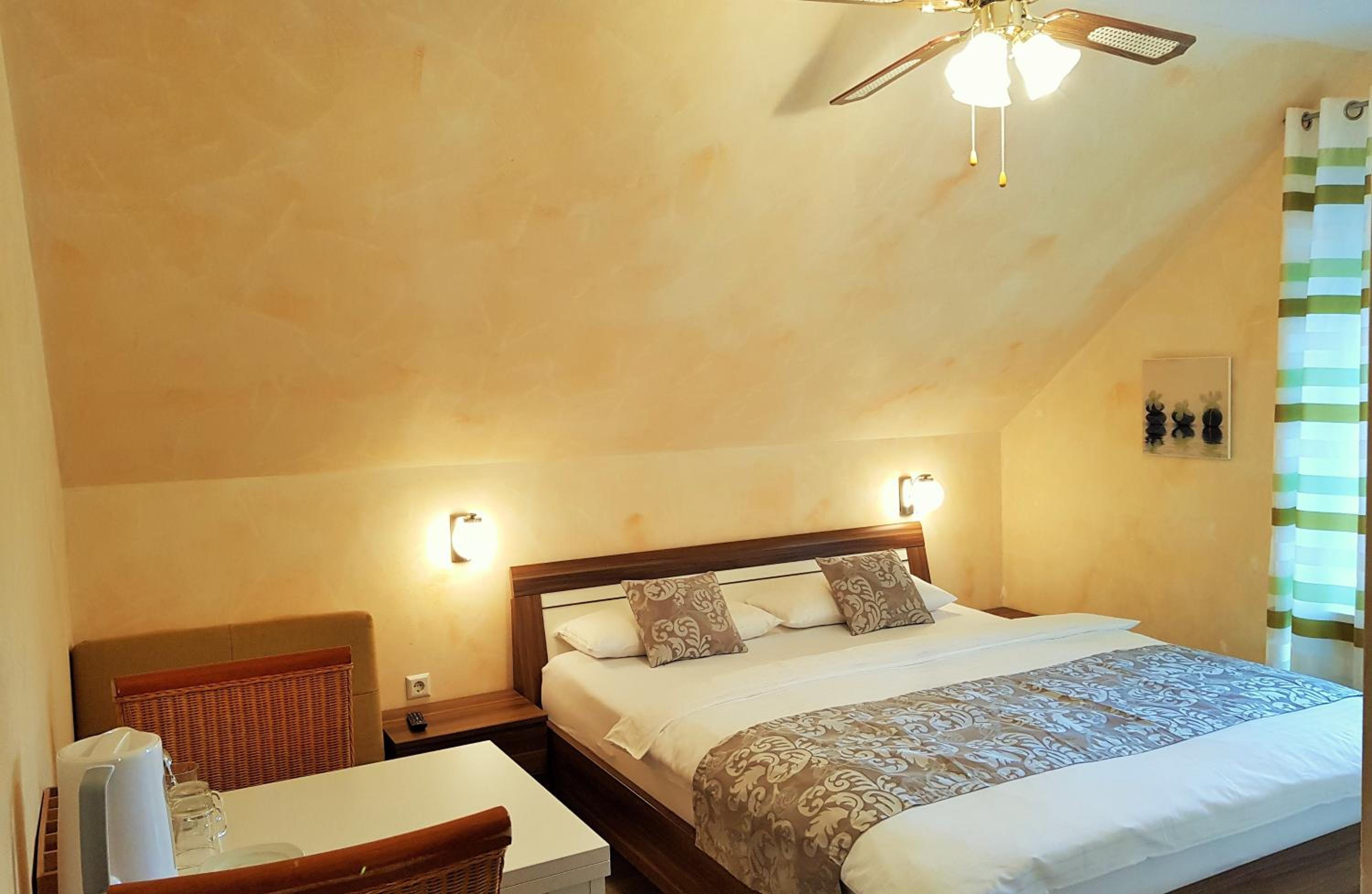 Triple Room - Photo 2