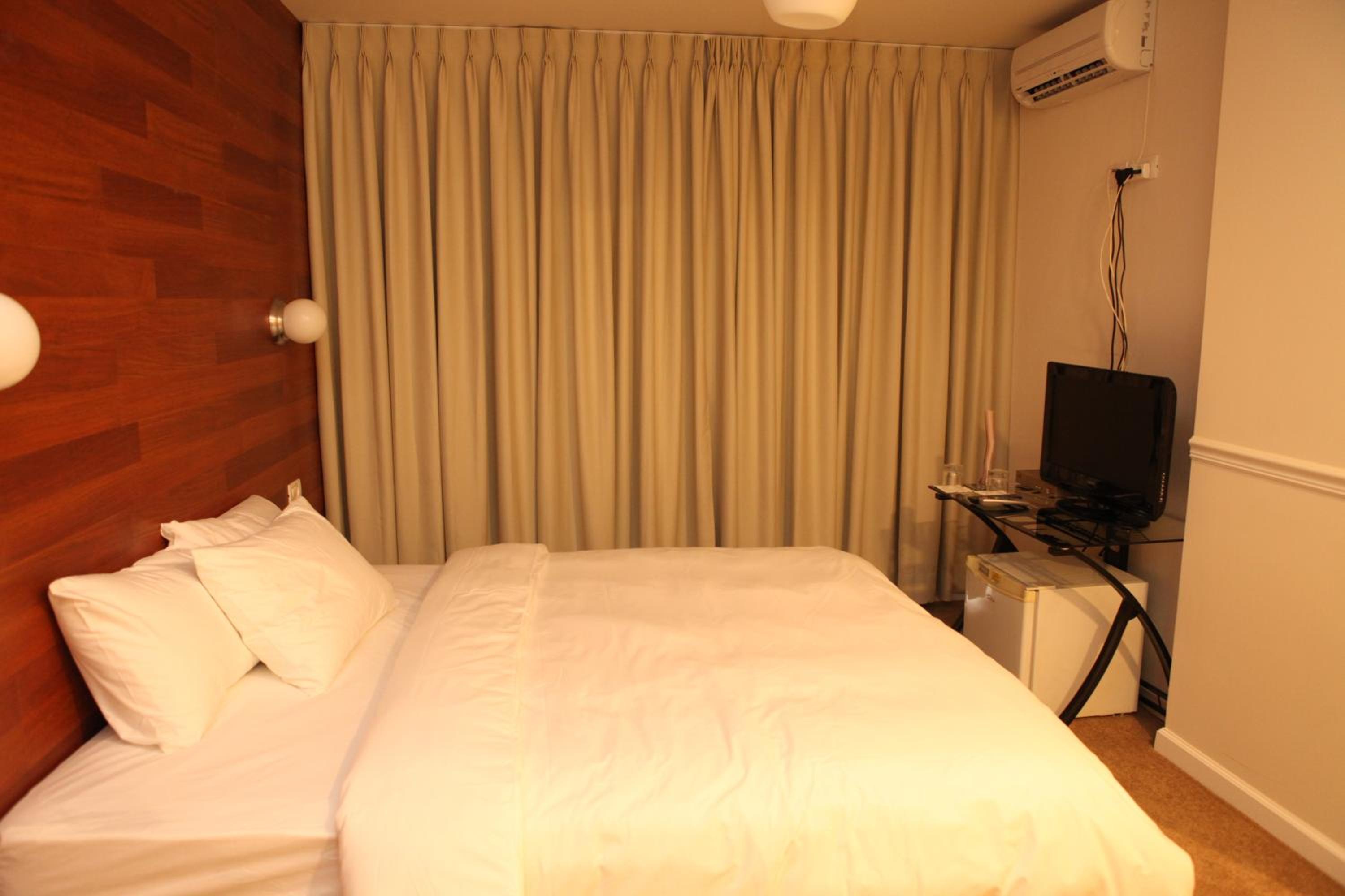 Economy Double Room photo 2