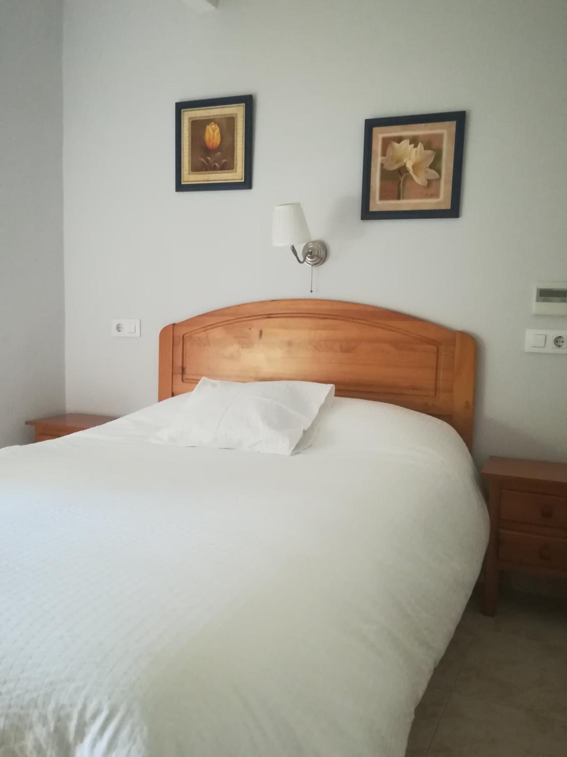 Double or Twin Room - Photo 4
