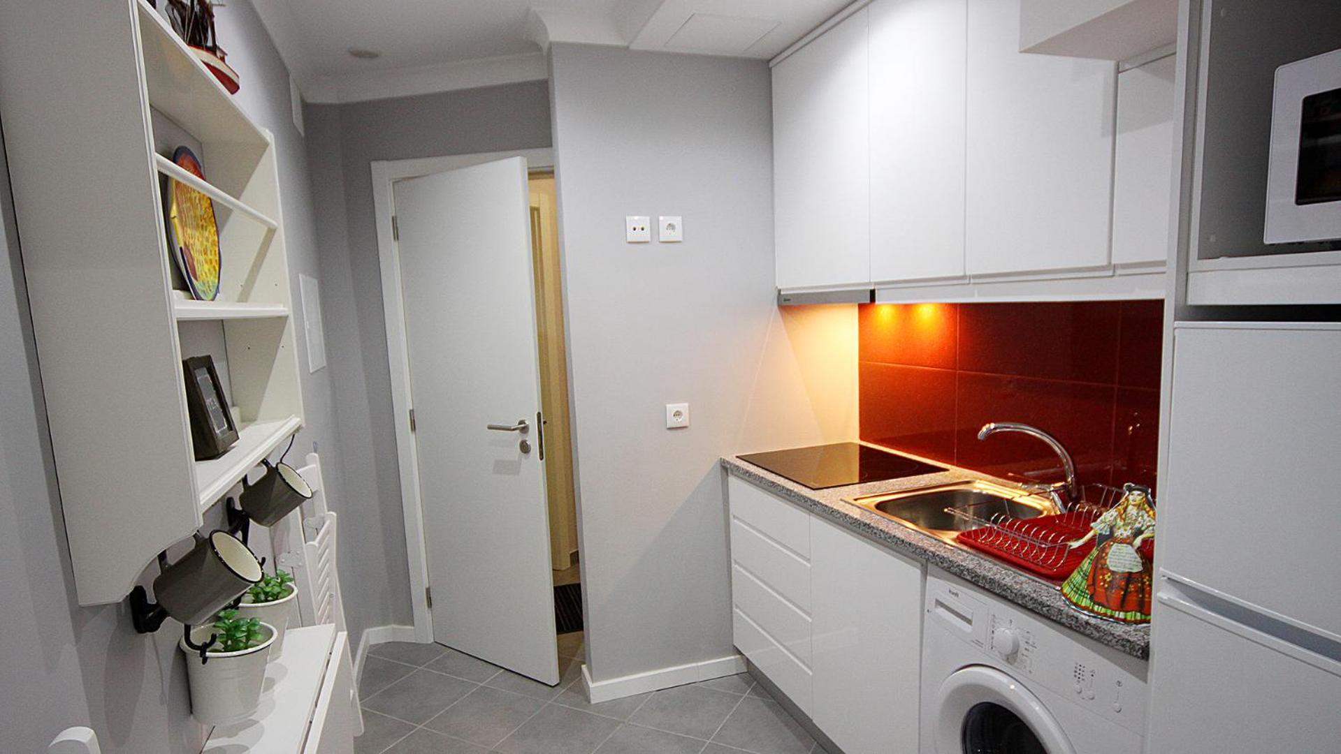 One-Bedroom Apartment - Photo 4