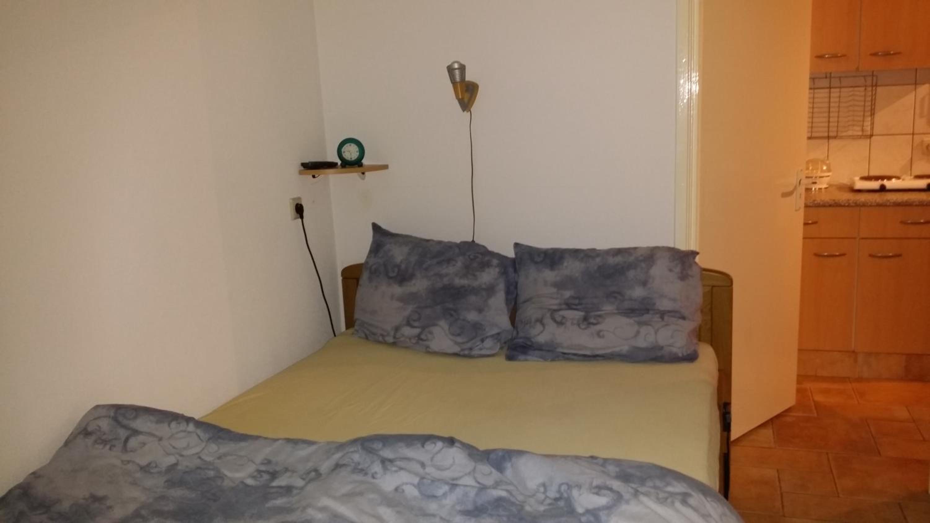 Queen Room photo 2