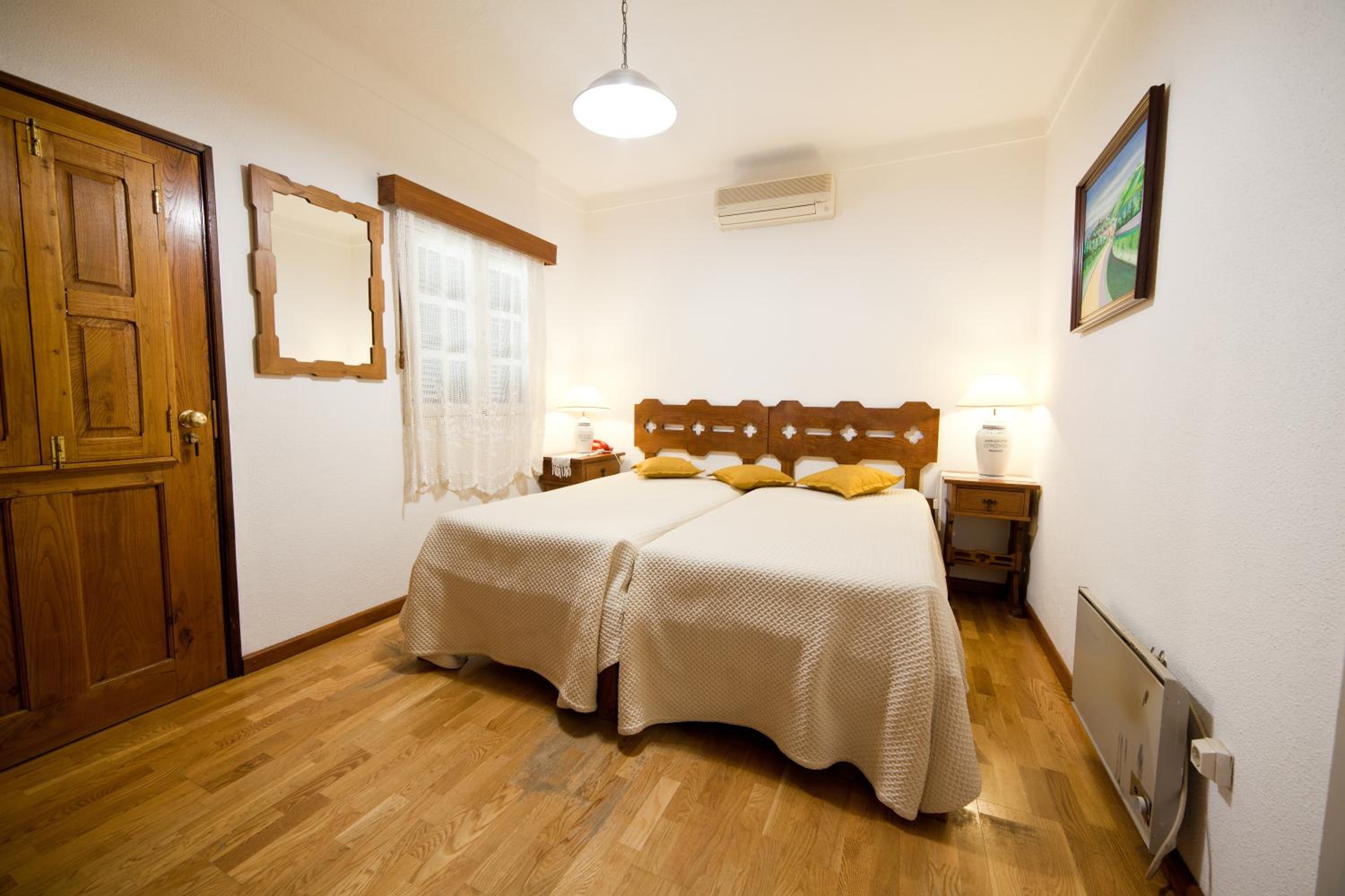 Double or Twin Room - Photo 3