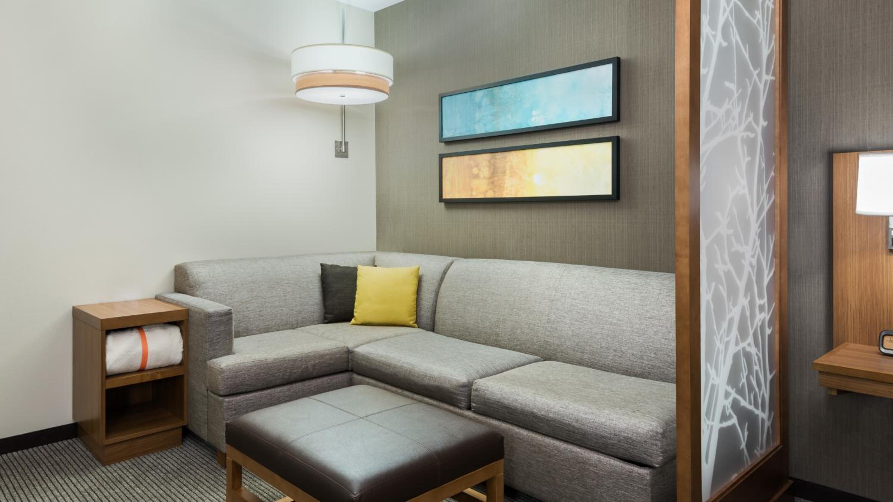 King Room with Sofa Bed and Accessible Tub - Disability Access photo 2