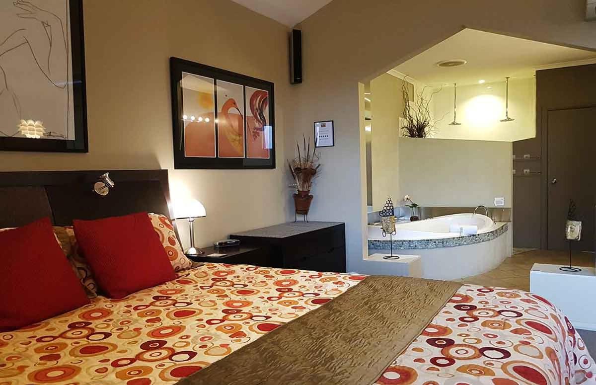 Luxury Villa - (One) photo 3
