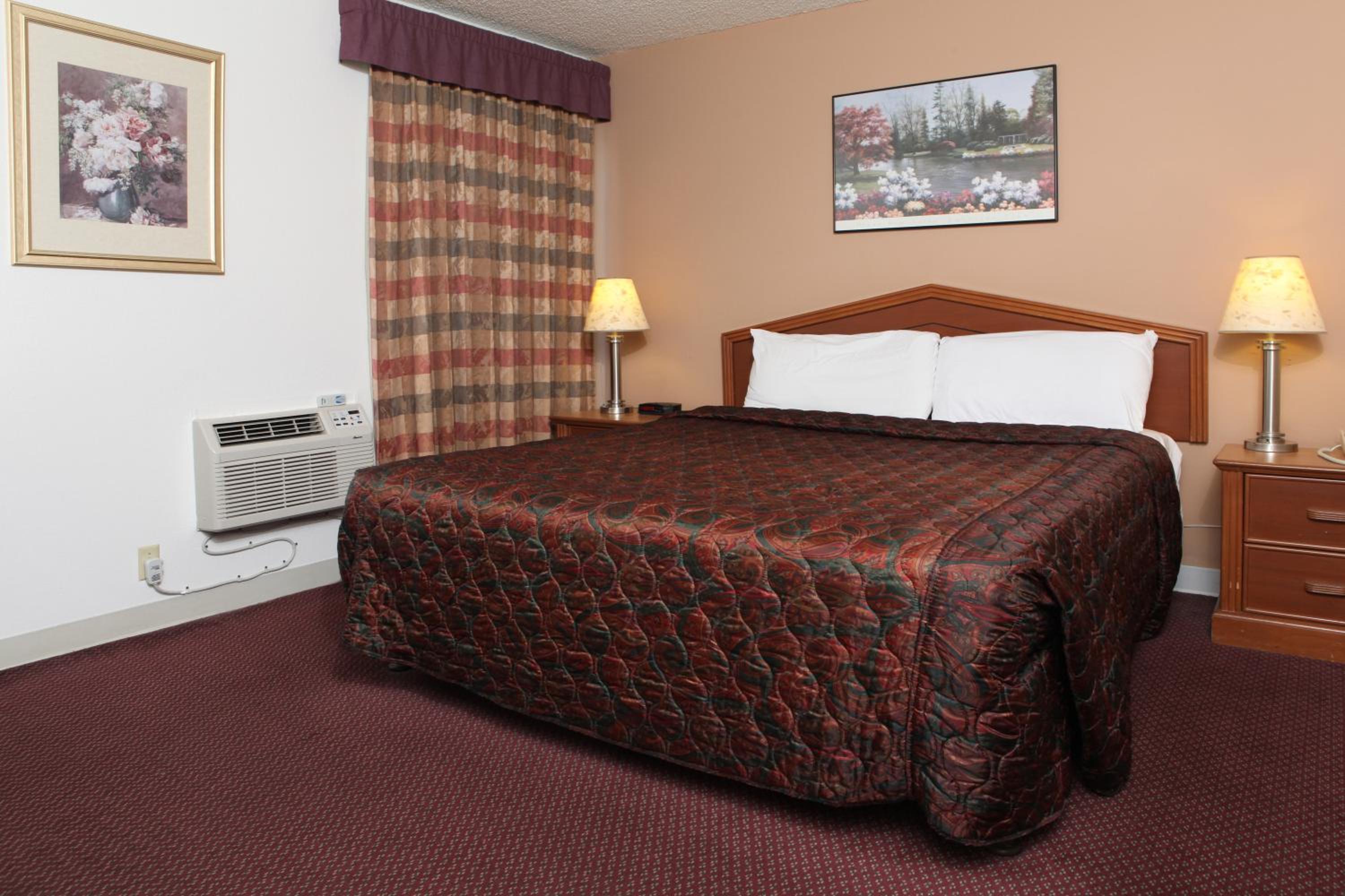 King Room - Non-Smoking - Photo 1