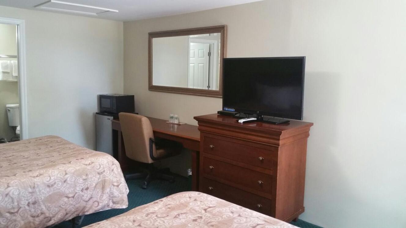 Double Room with Two Double Beds - Non-Smoking - Photo 4