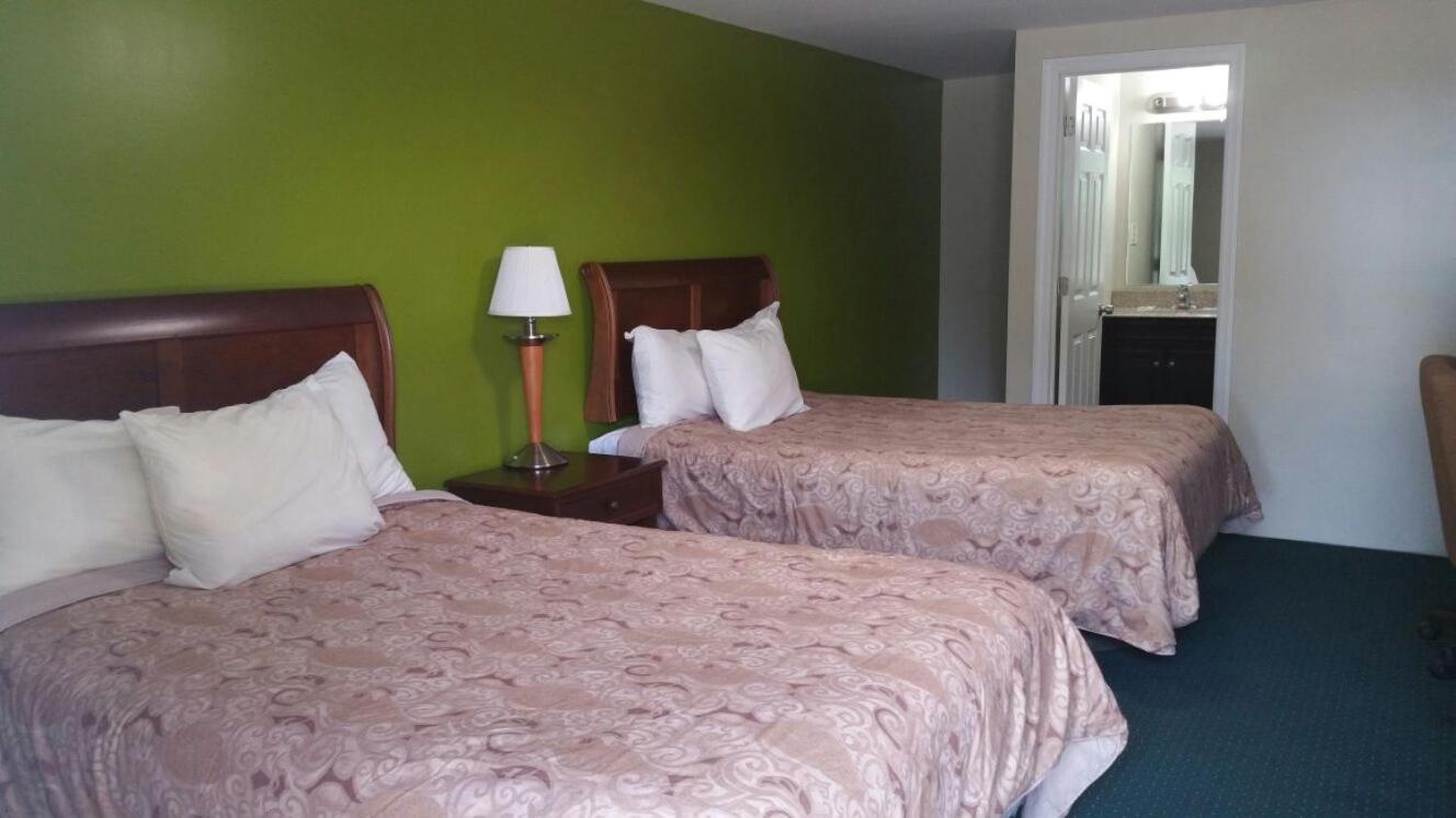 Double Room with Two Double Beds - Non-Smoking - Photo 1