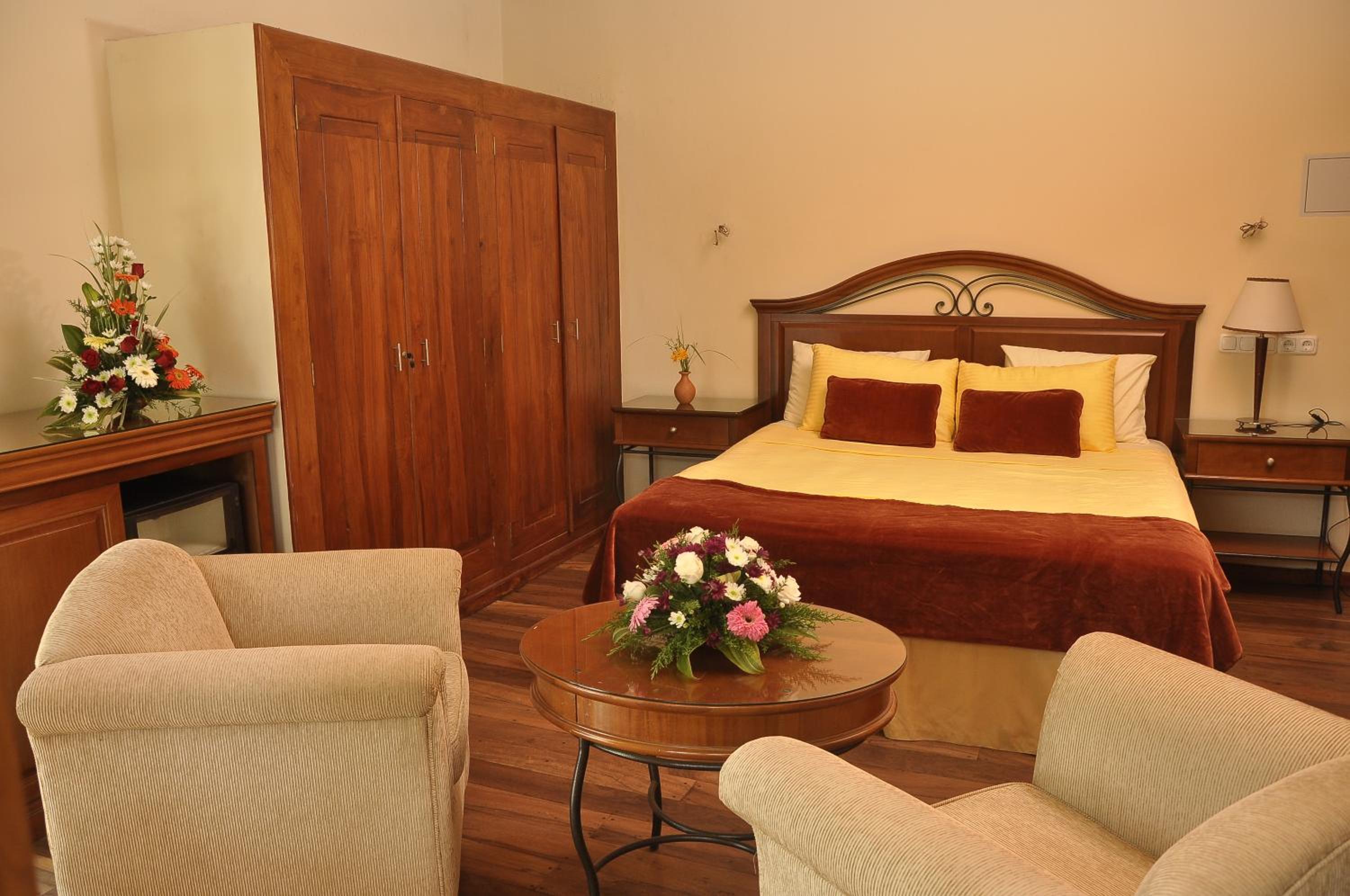 Deluxe Double Room with Balcony & Pool View photo 1