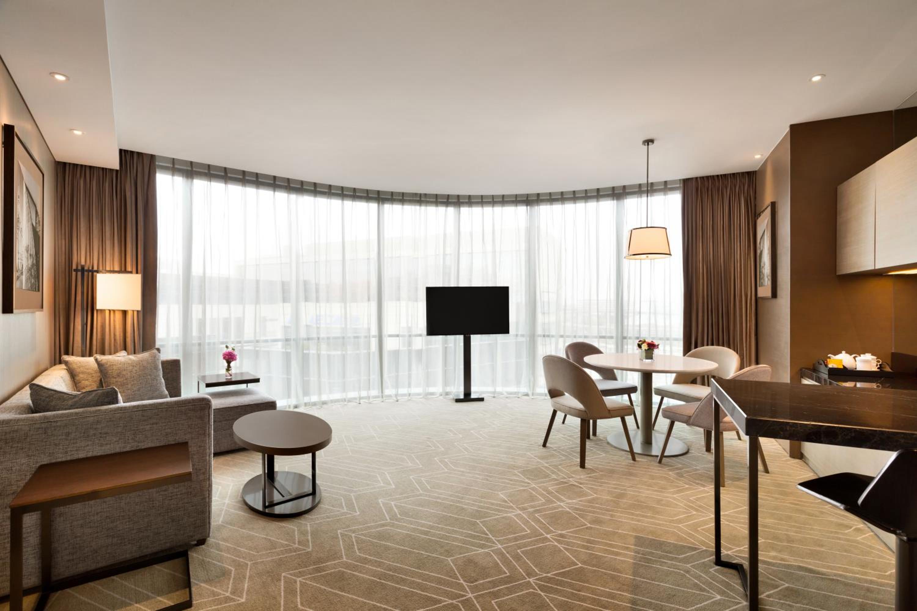 King Suite with Sofa Bed photo 2