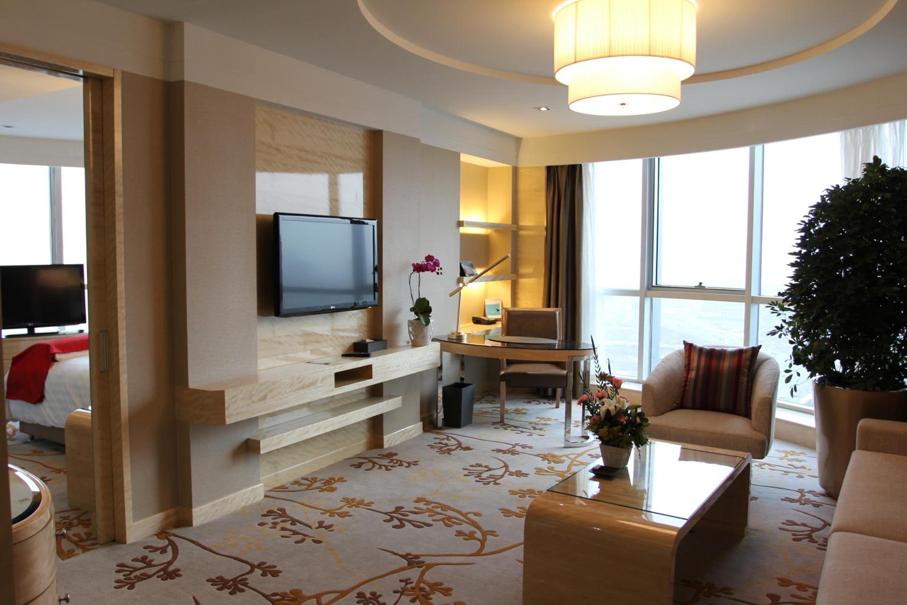Deluxe Suite photo 3