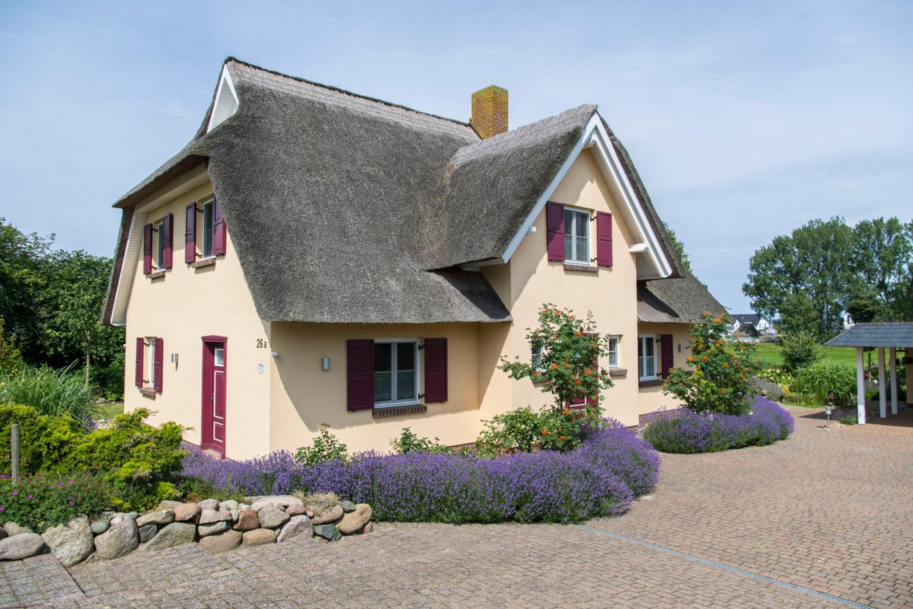 Three-Bedroom House photo 3