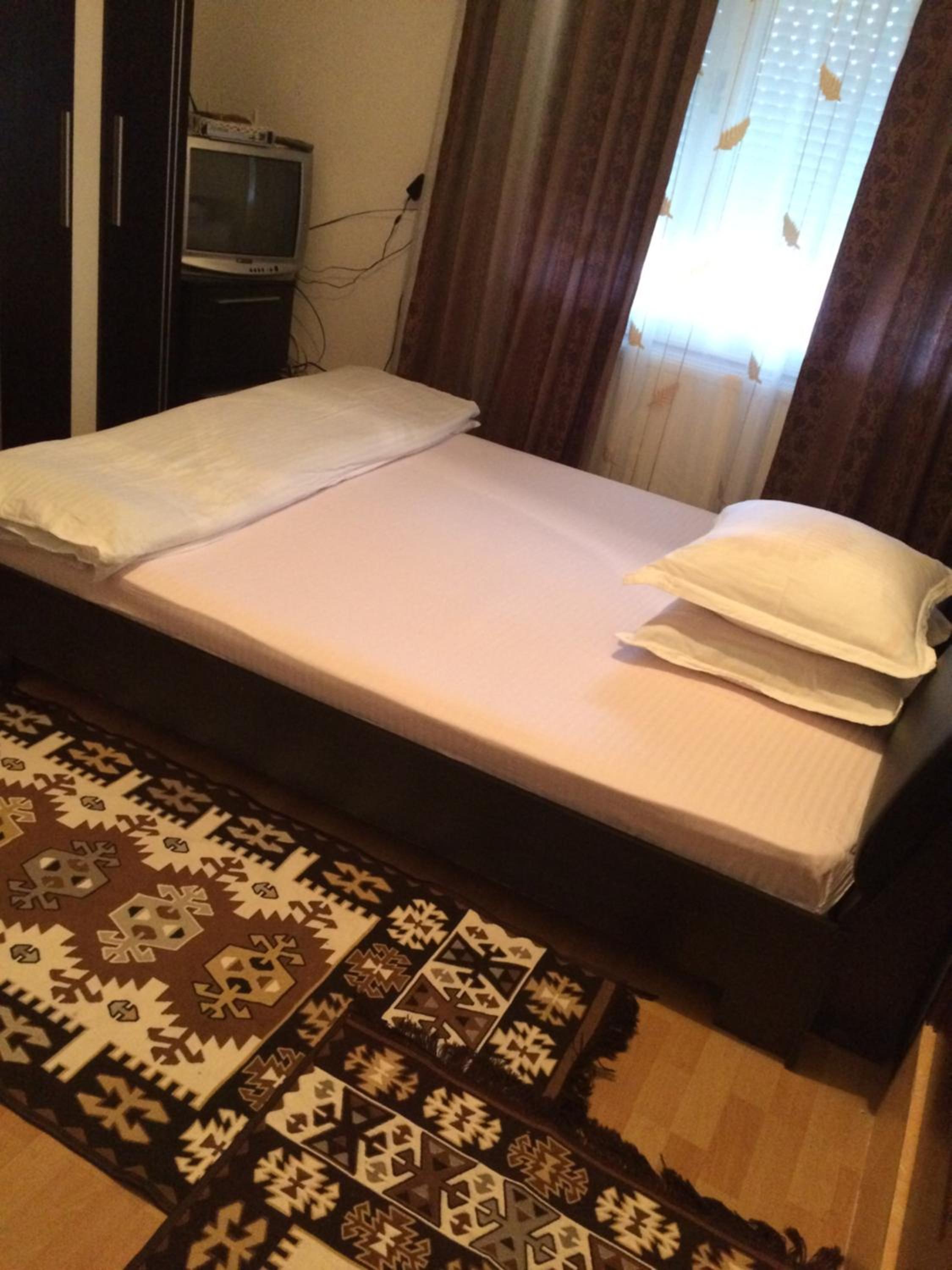 Comfort Triple Room with Shower - Photo 7