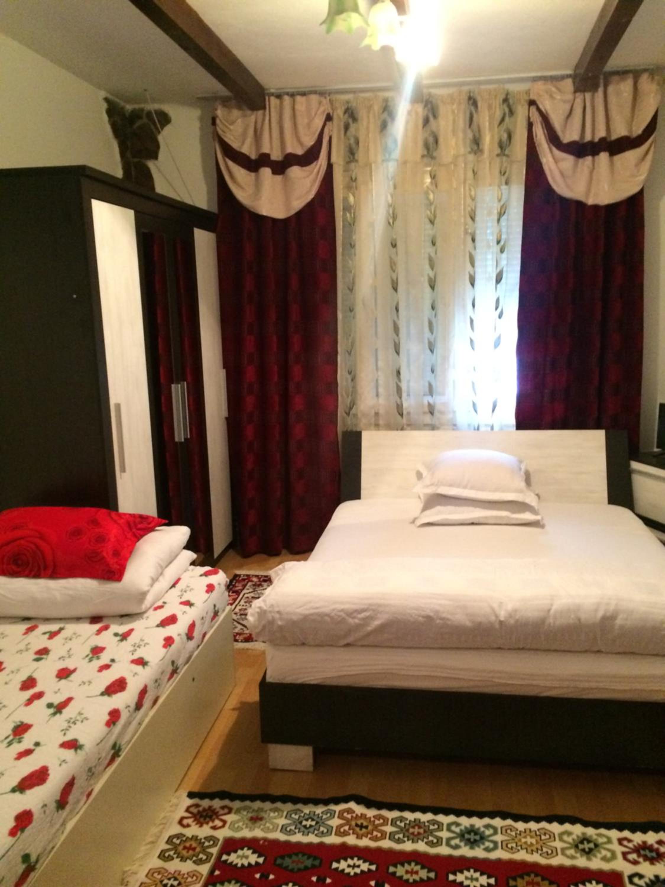 Comfort Triple Room with Shower - Photo 10