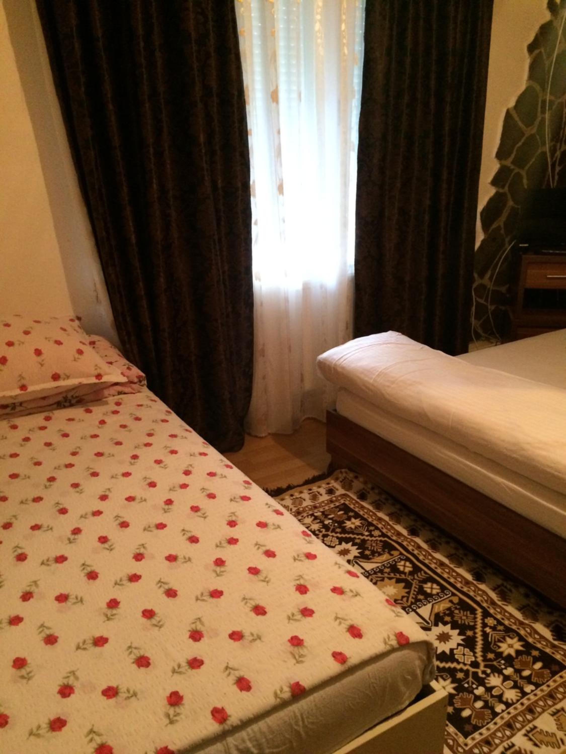 Comfort Triple Room with Shower - Photo 9