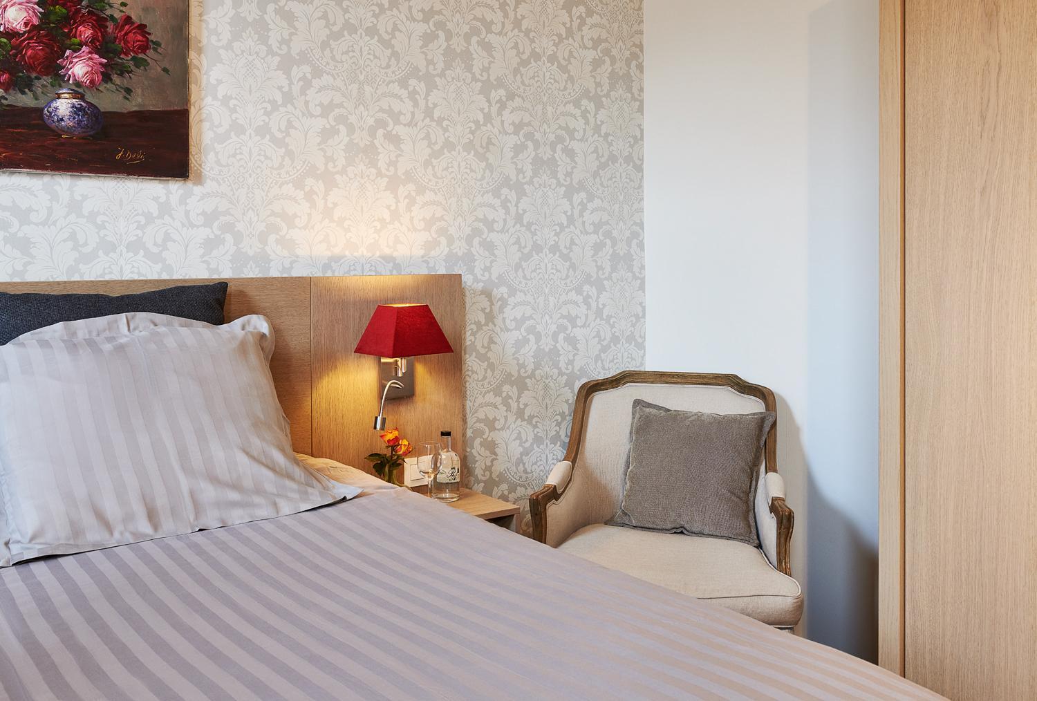 Deluxe King Room photo 2