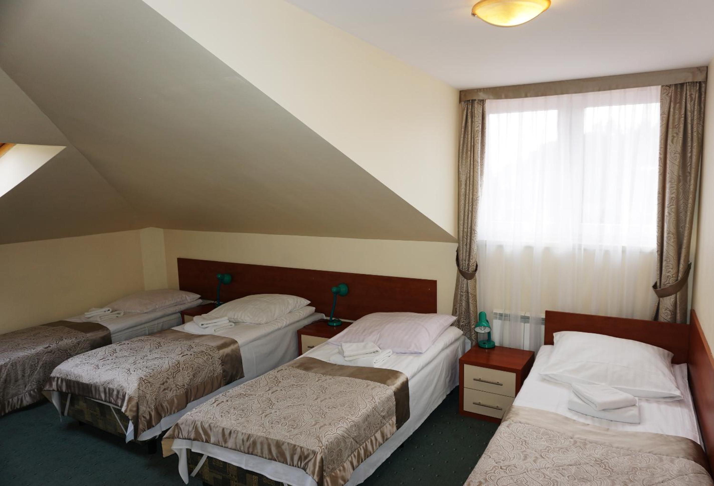 Quadruple Room - Photo 1