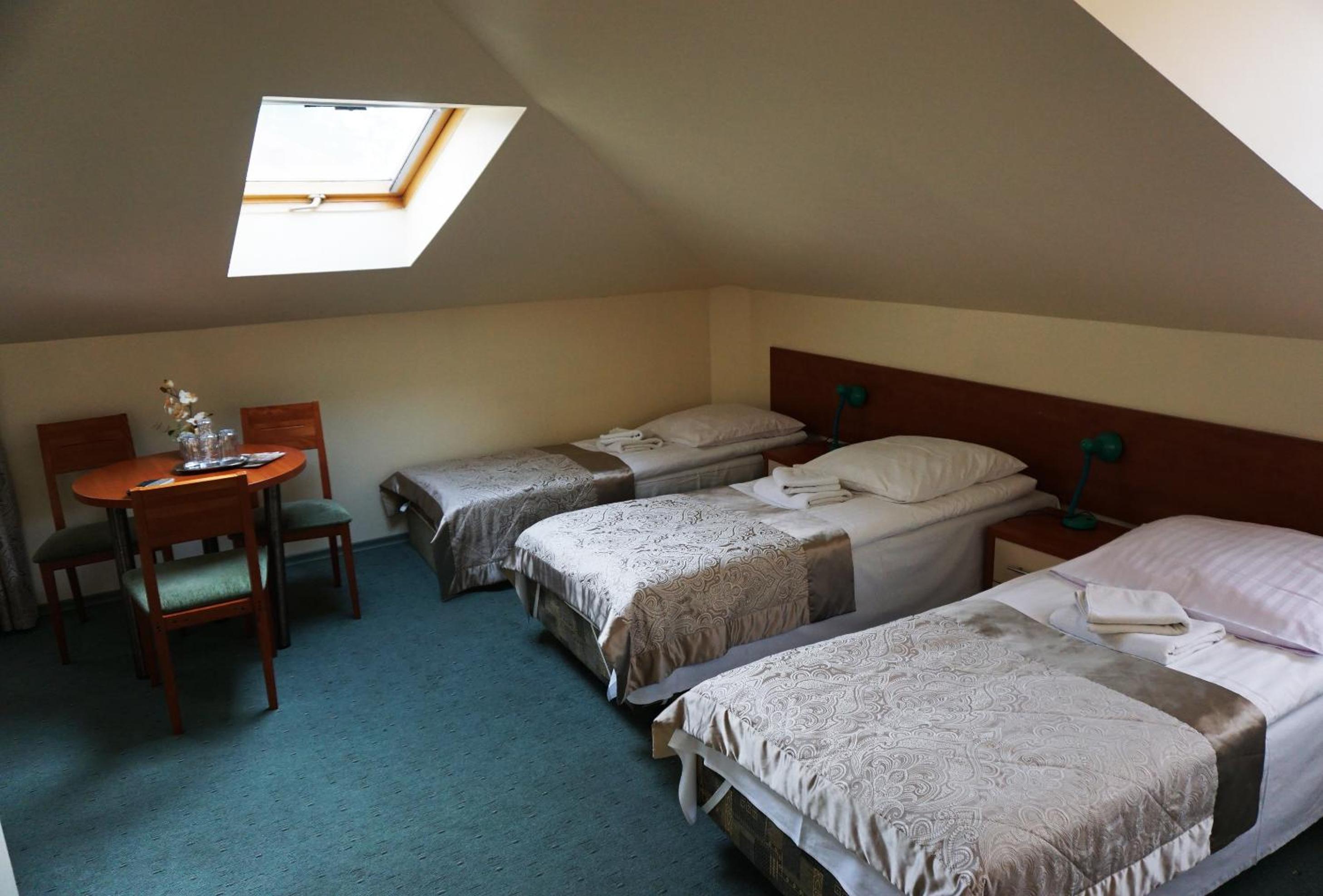 Quadruple Room - Photo 5