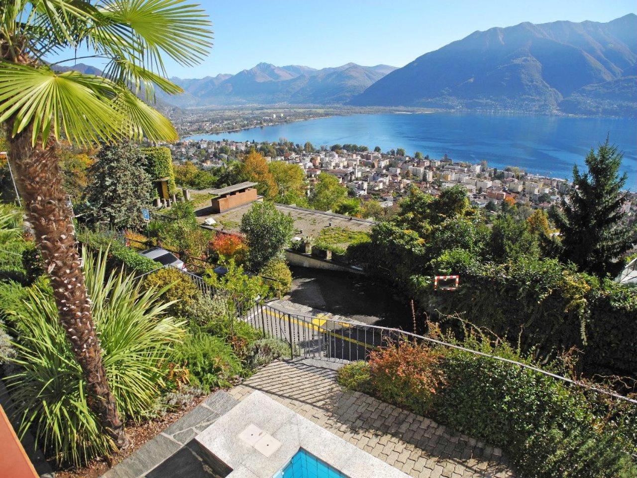 Apartment With Lake View photo 3
