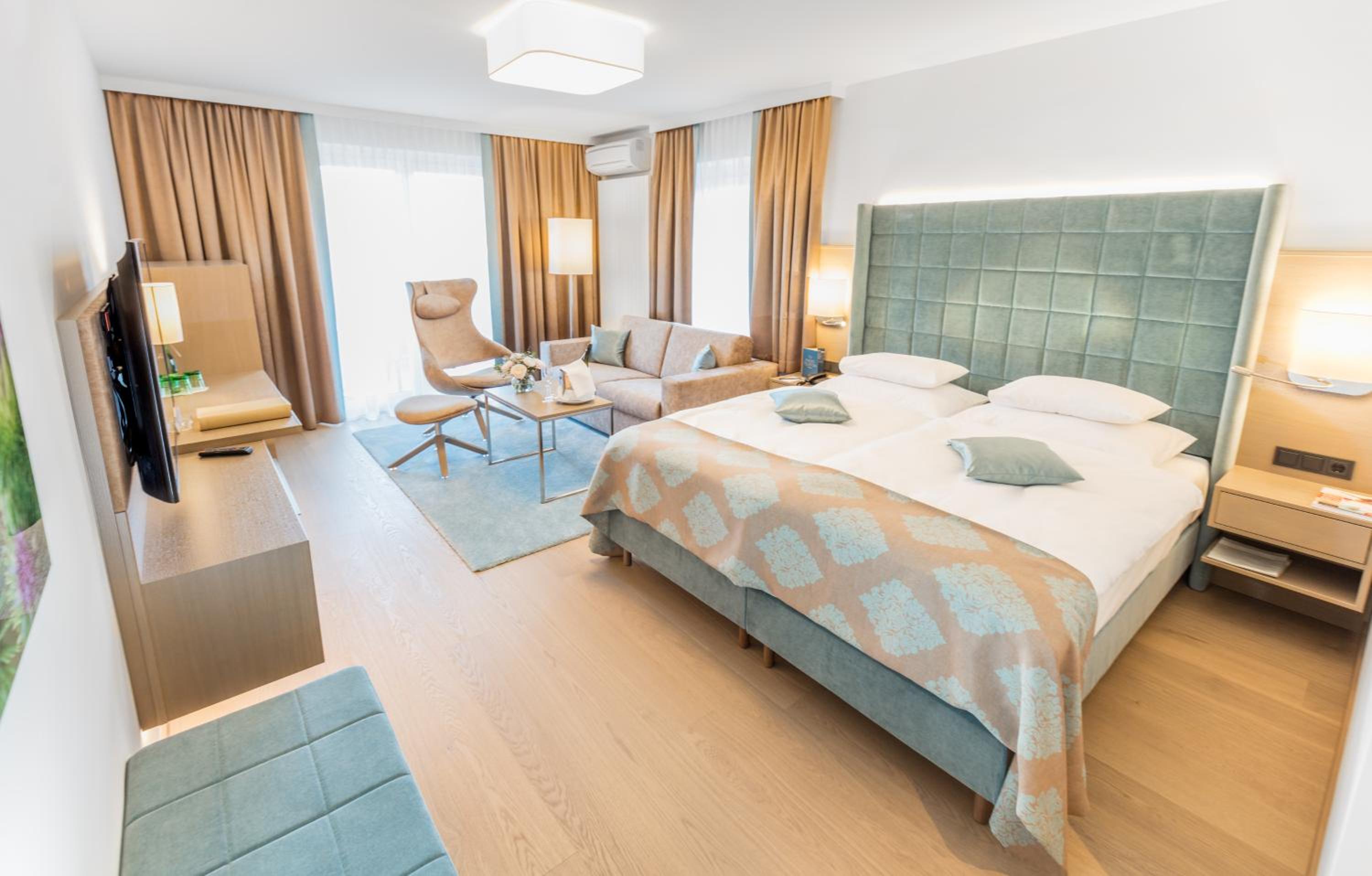 Junior Suite with Garden View - Photo 1
