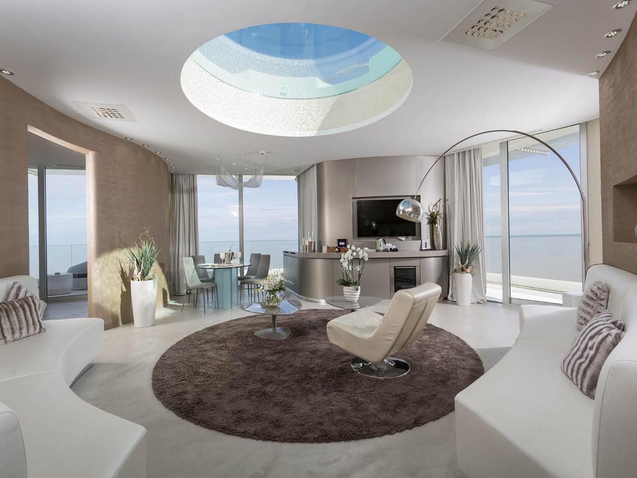 Two-Bedroom Penthouse with Sea View  - Photo 5