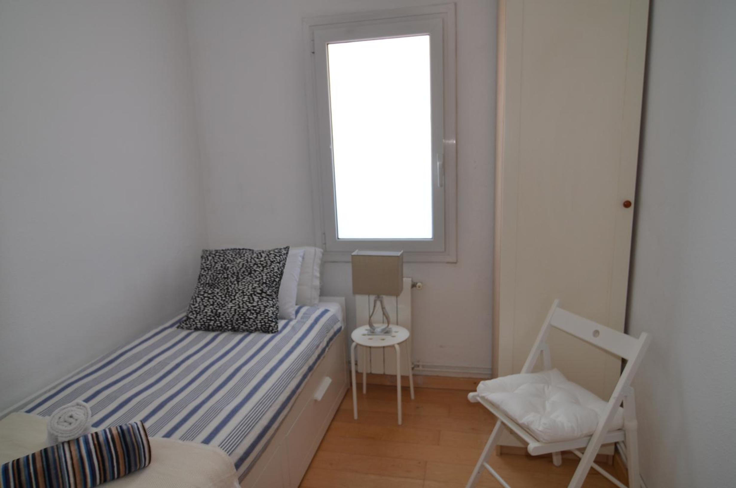 Apartment photo 2