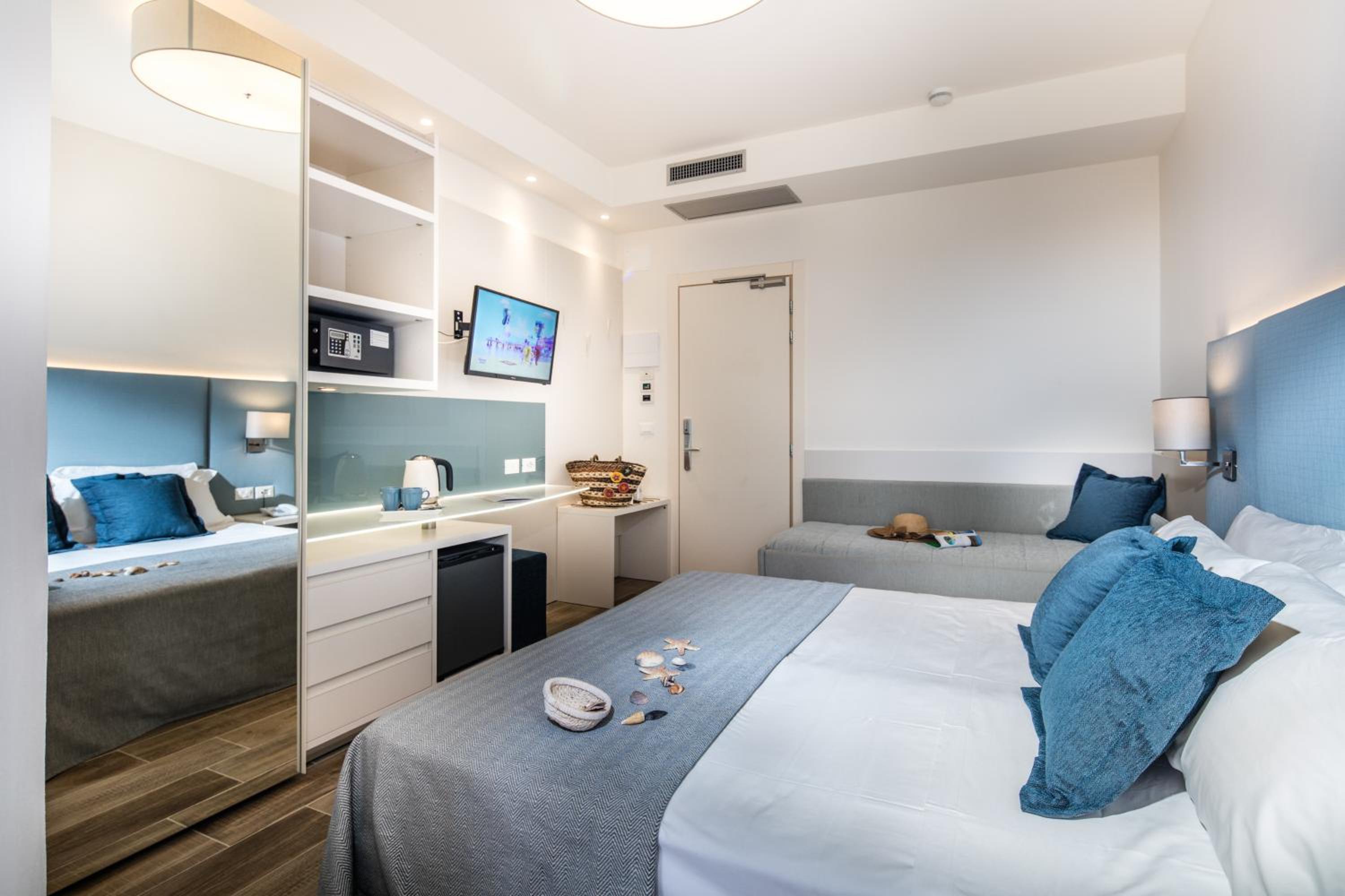 Deluxe Double Room - Photo 3