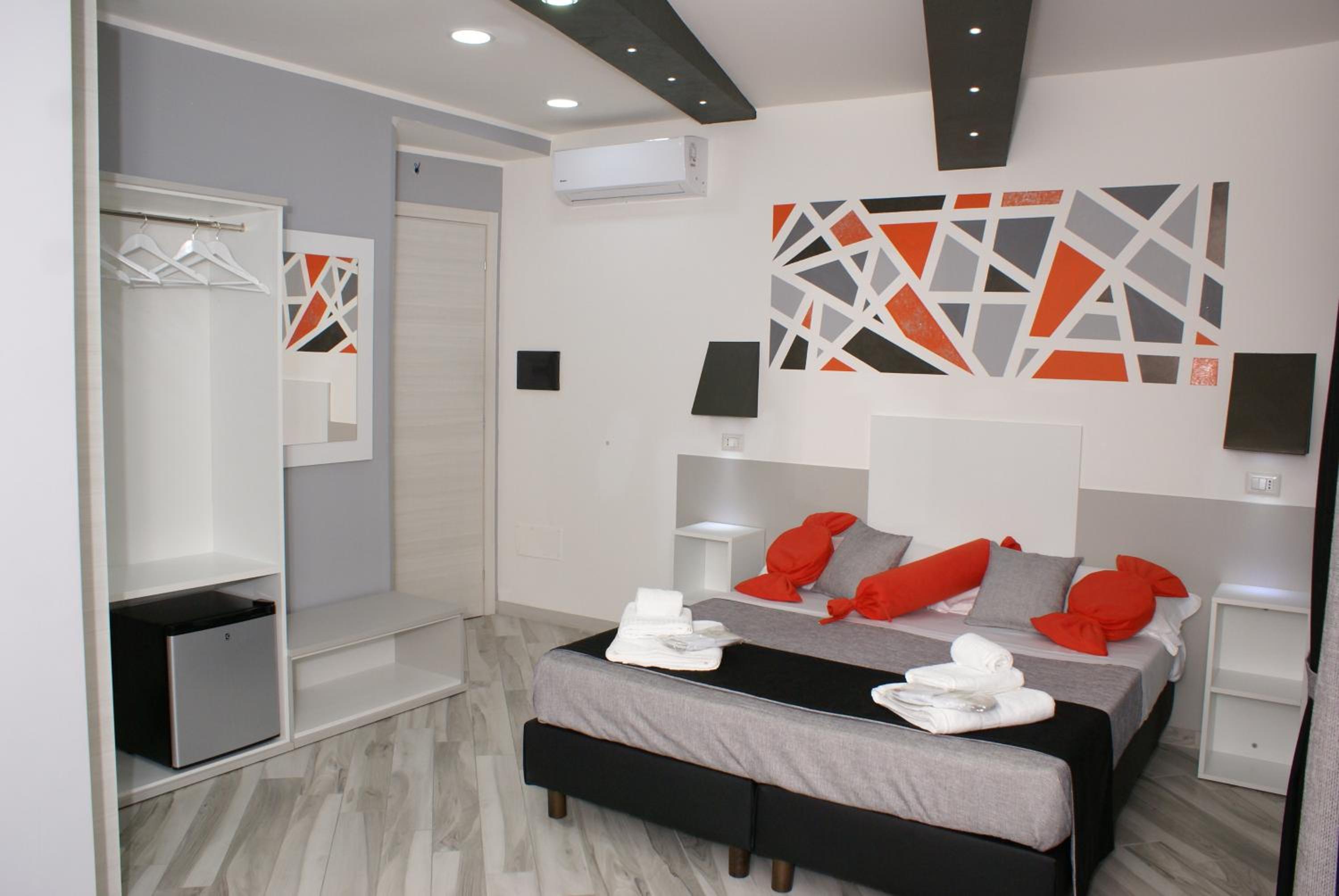 Triple Room with Private Bathroom photo 3